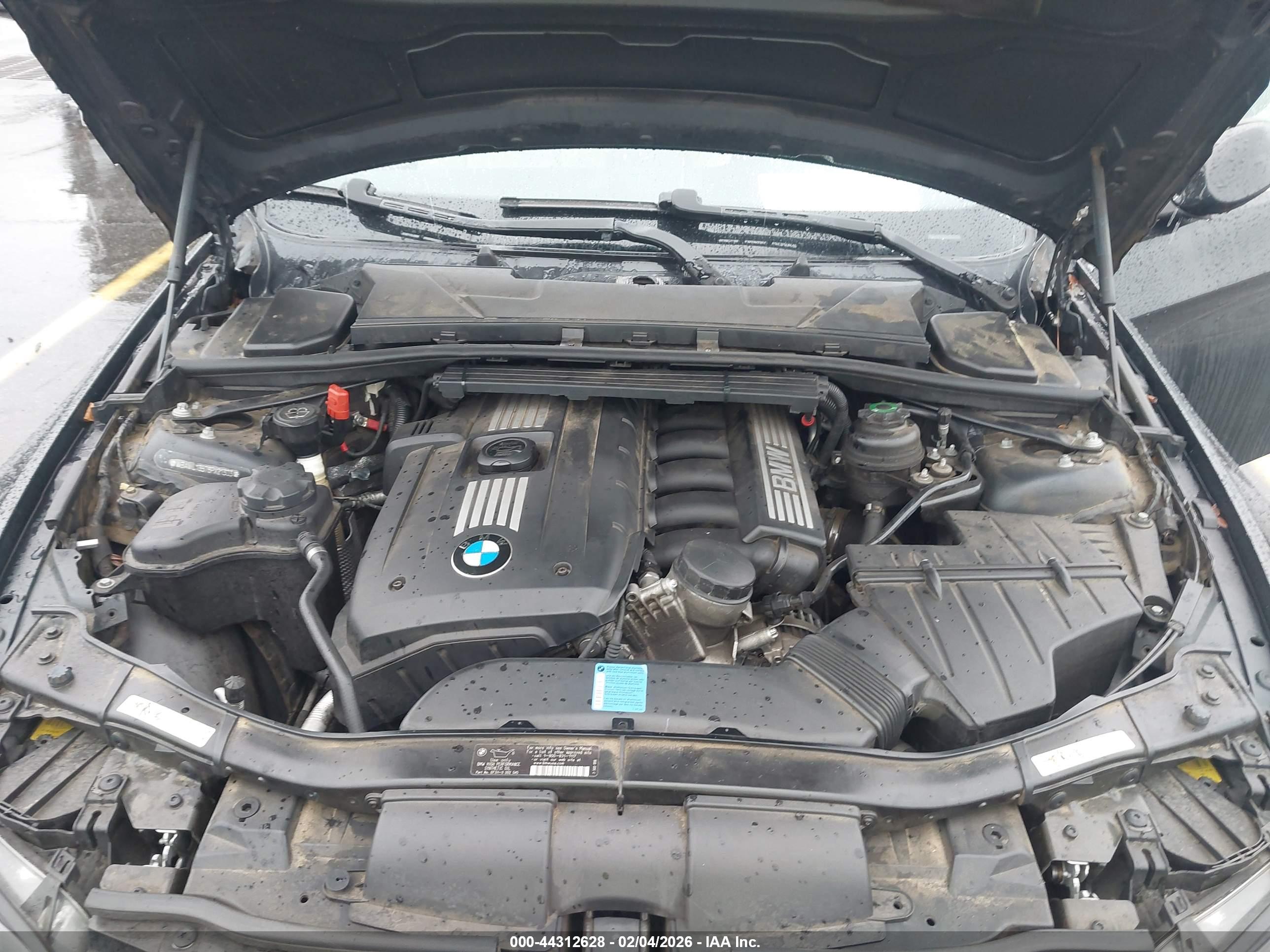 BMW 328I image 10