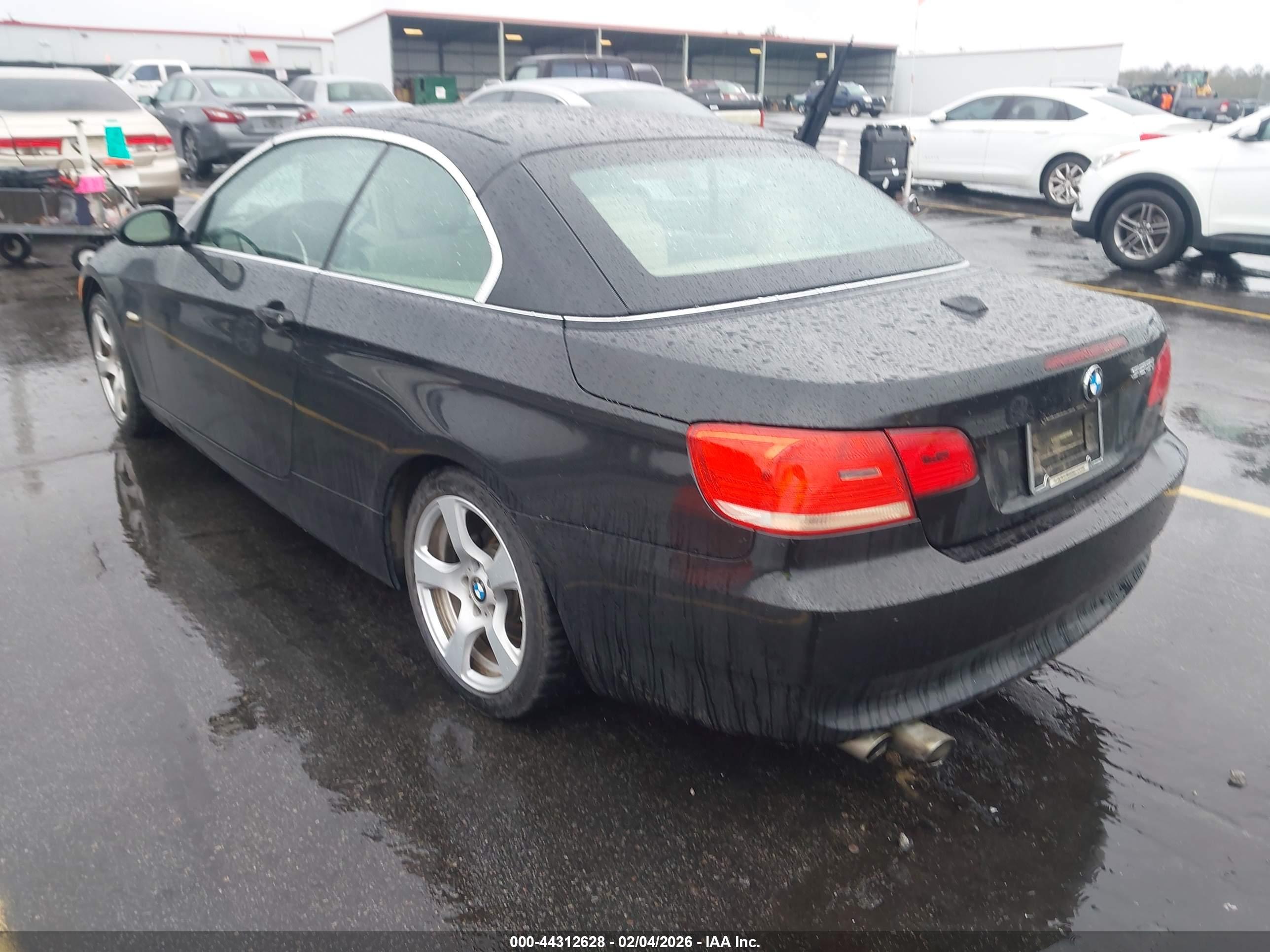 BMW 328I image 3