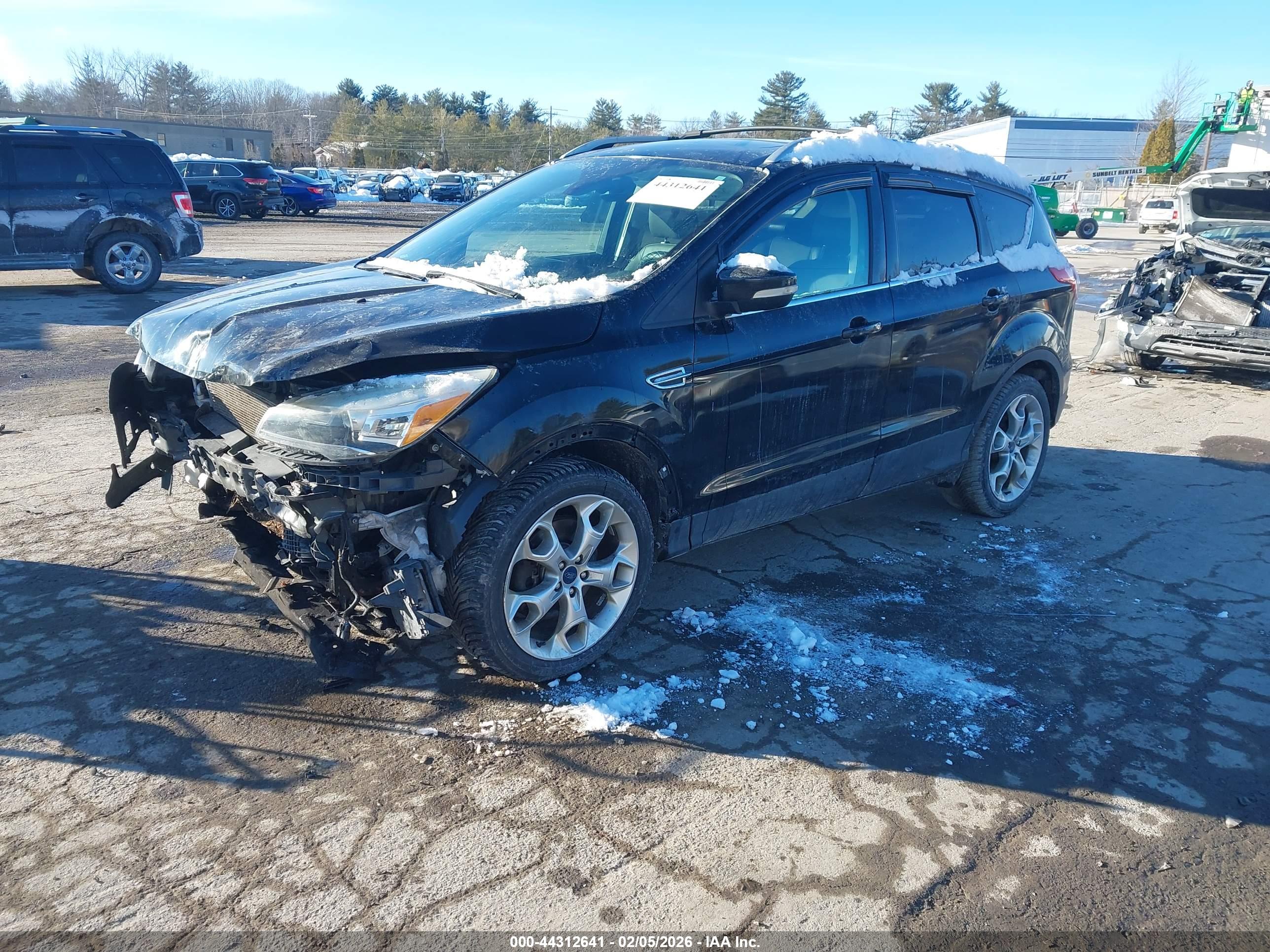 FORD ESCAPE image 2