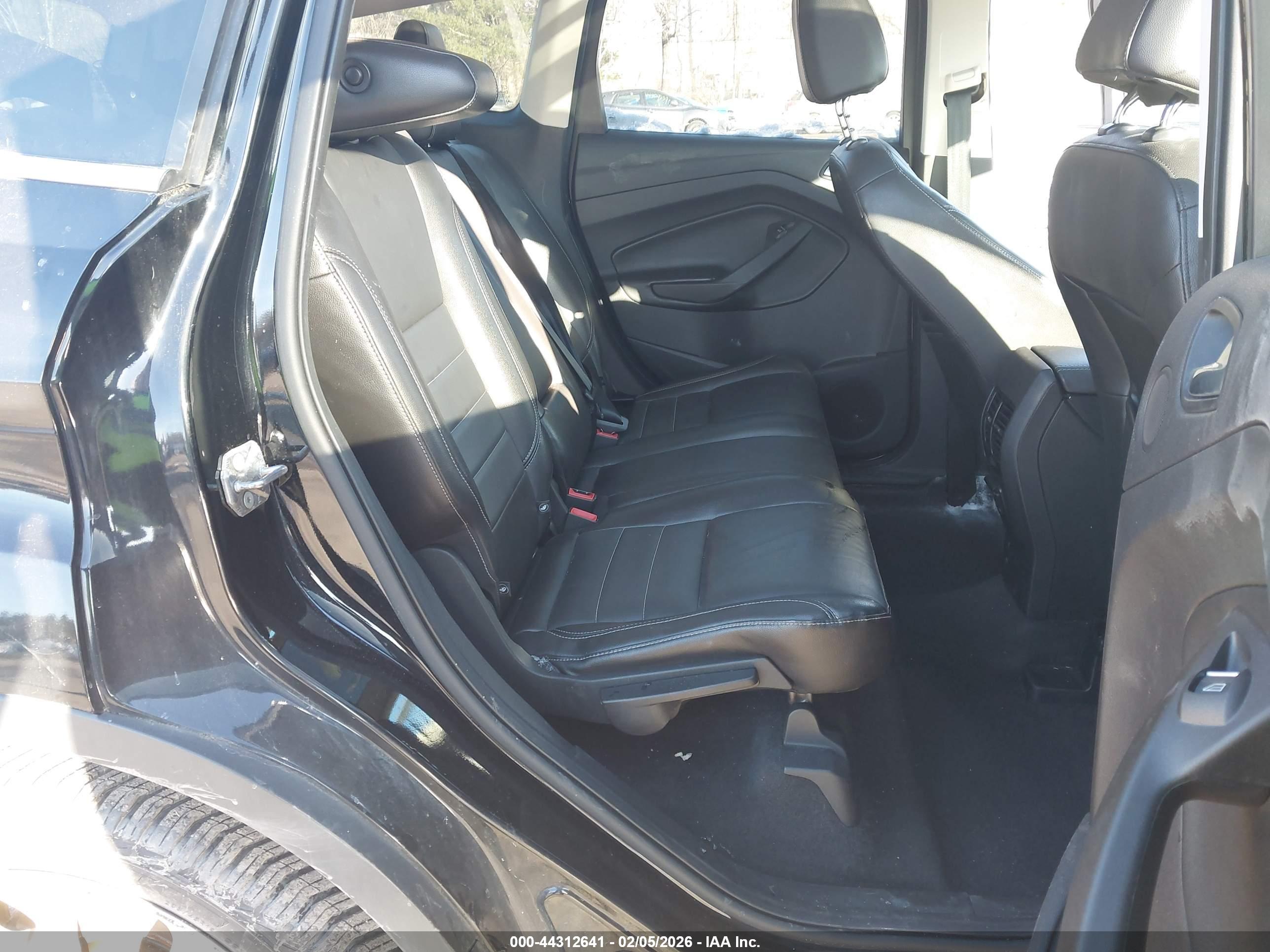 FORD ESCAPE image 8