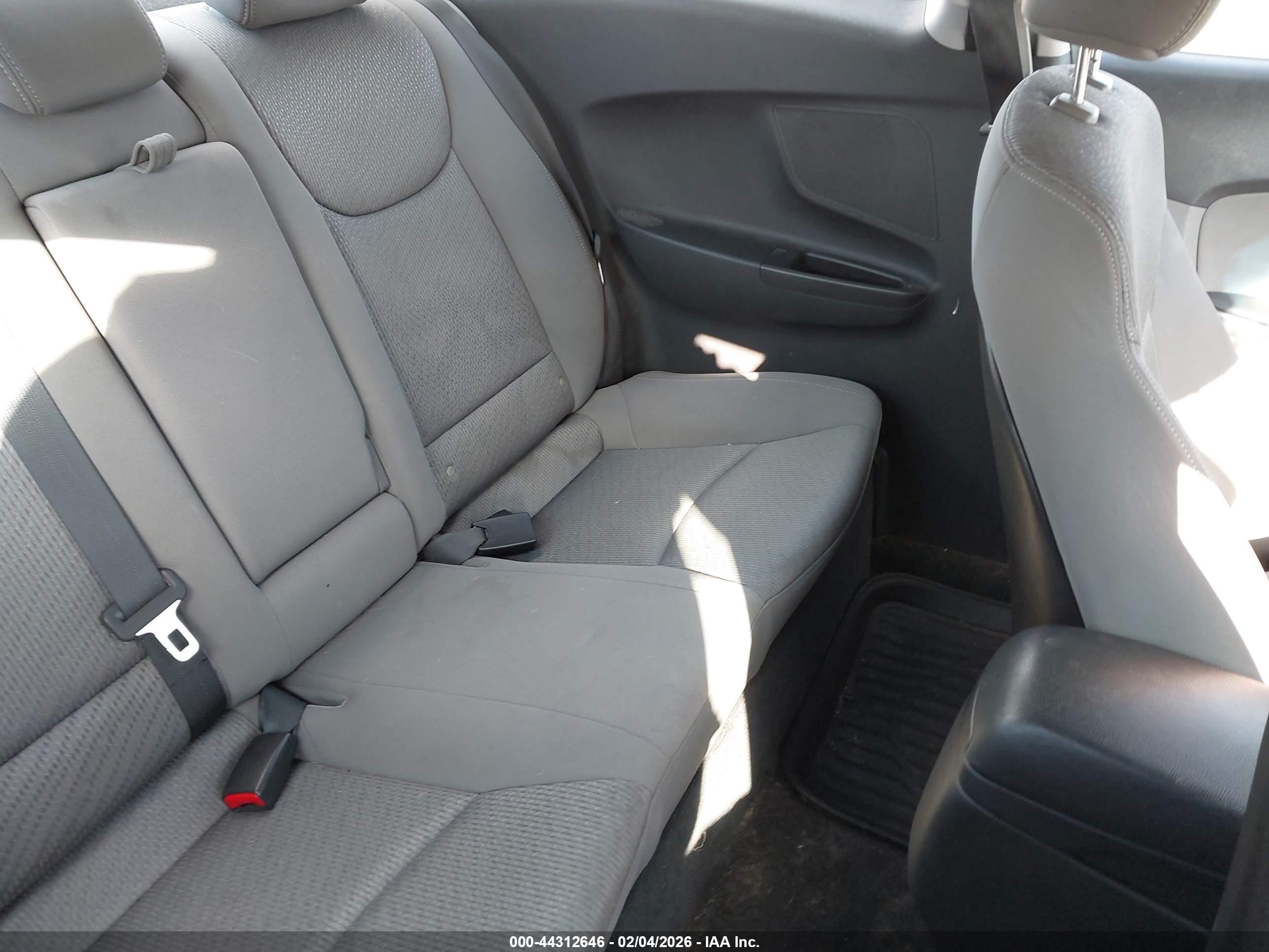 HYUNDAI ELANTRA image 8