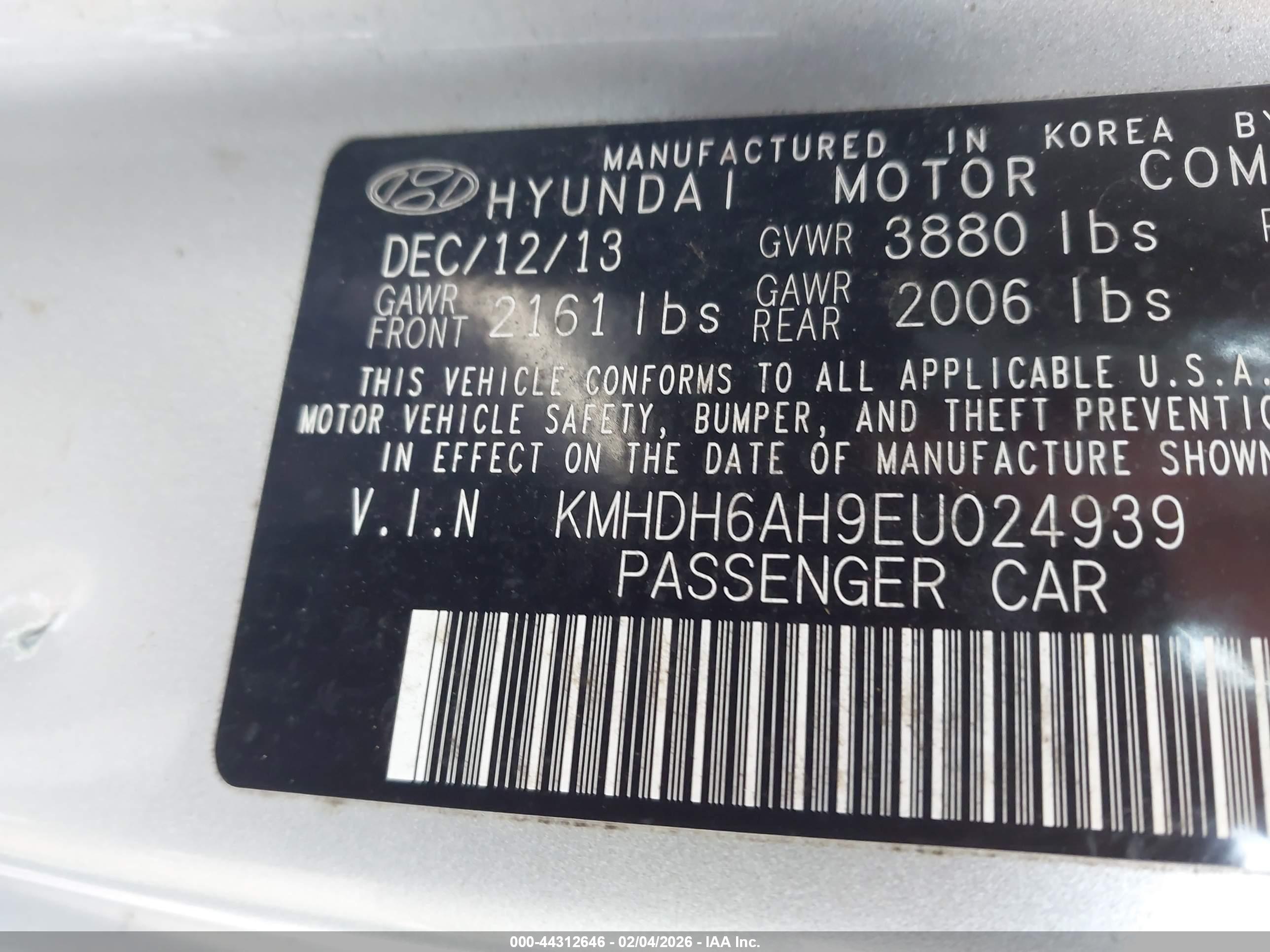HYUNDAI ELANTRA image 9
