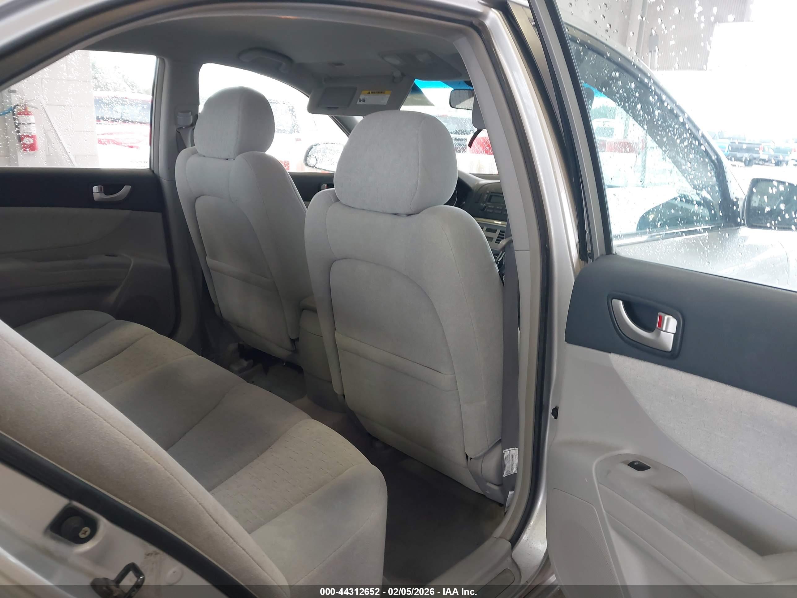 HYUNDAI SONATA image 8