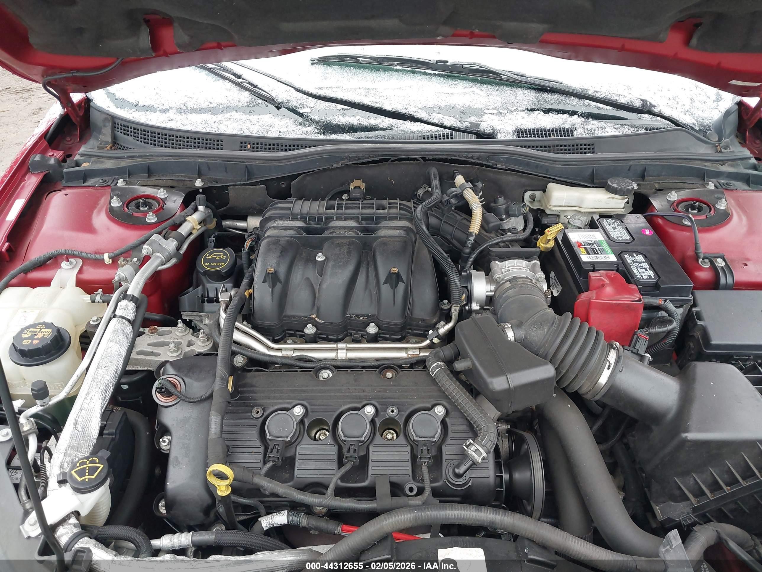 FORD FUSION image 10