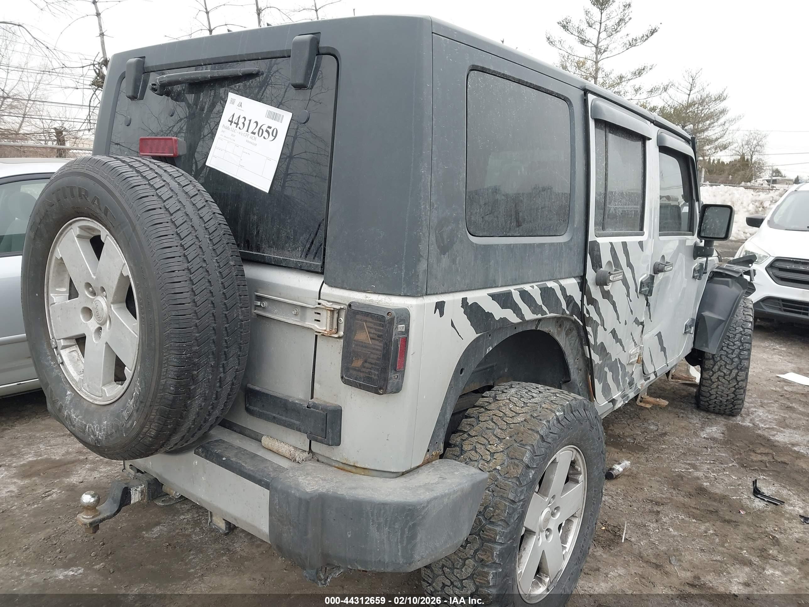 JEEP WRANGLER image 4