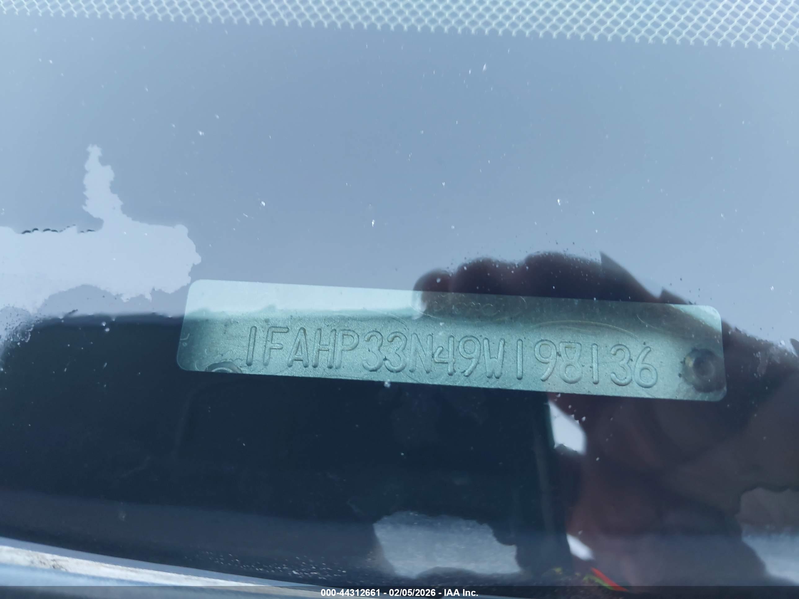 FORD FOCUS image 9