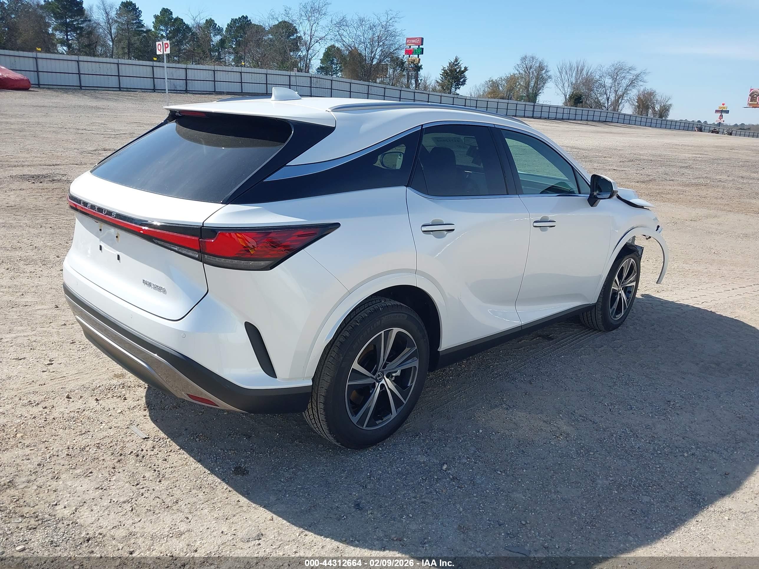 LEXUS RX image 4