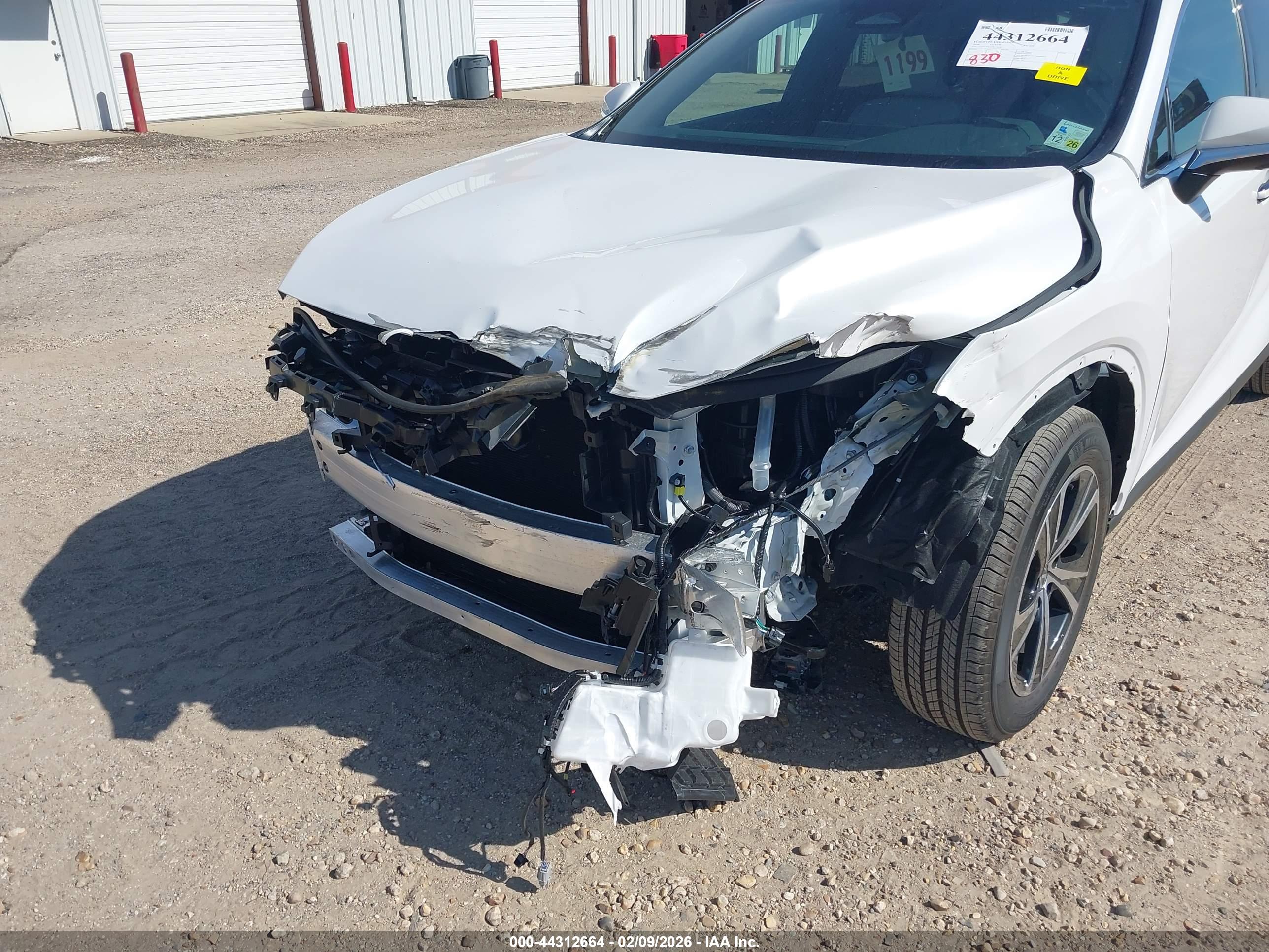 LEXUS RX image 6