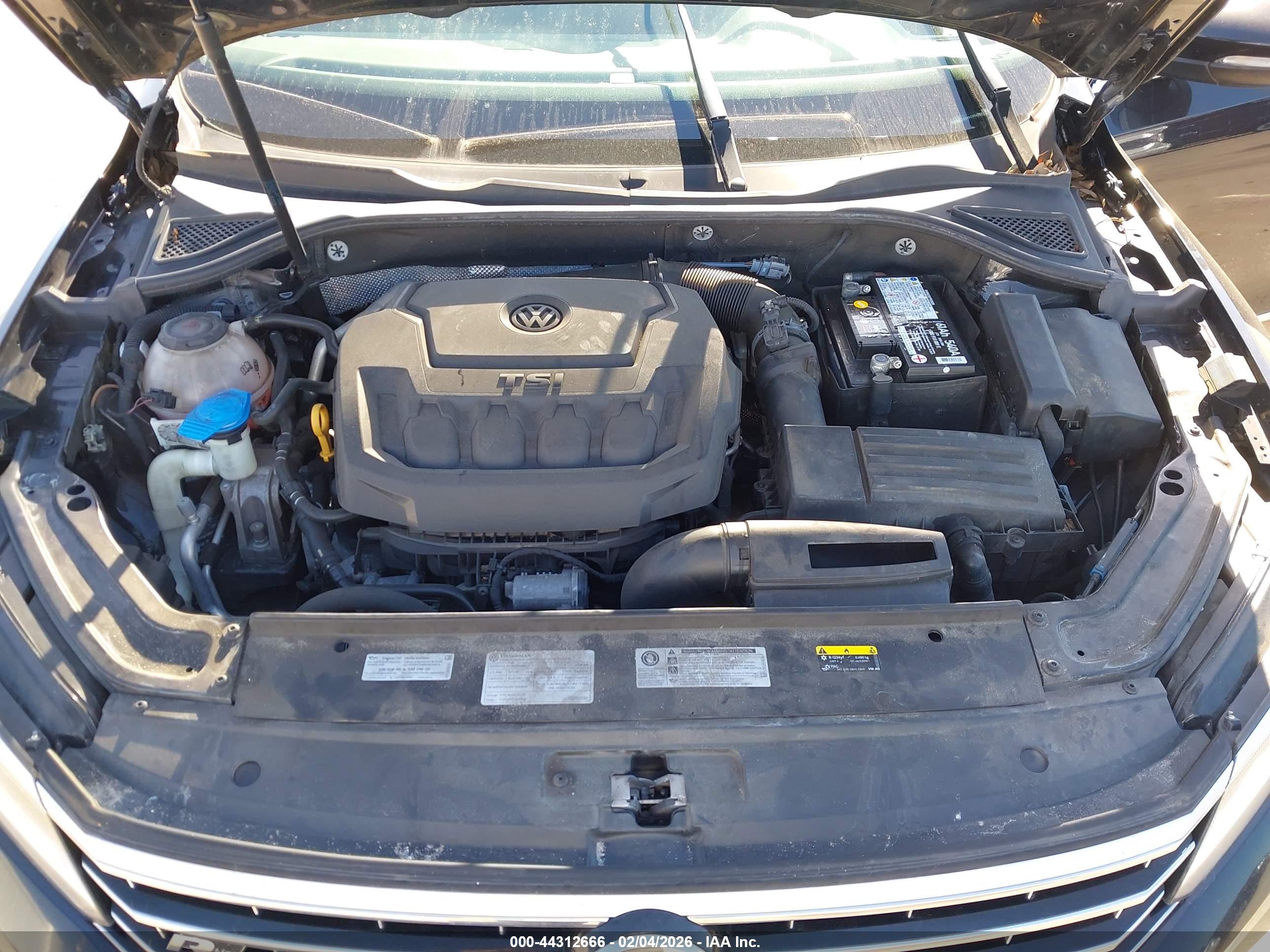 VOLKSWAGEN PASSAT image 10