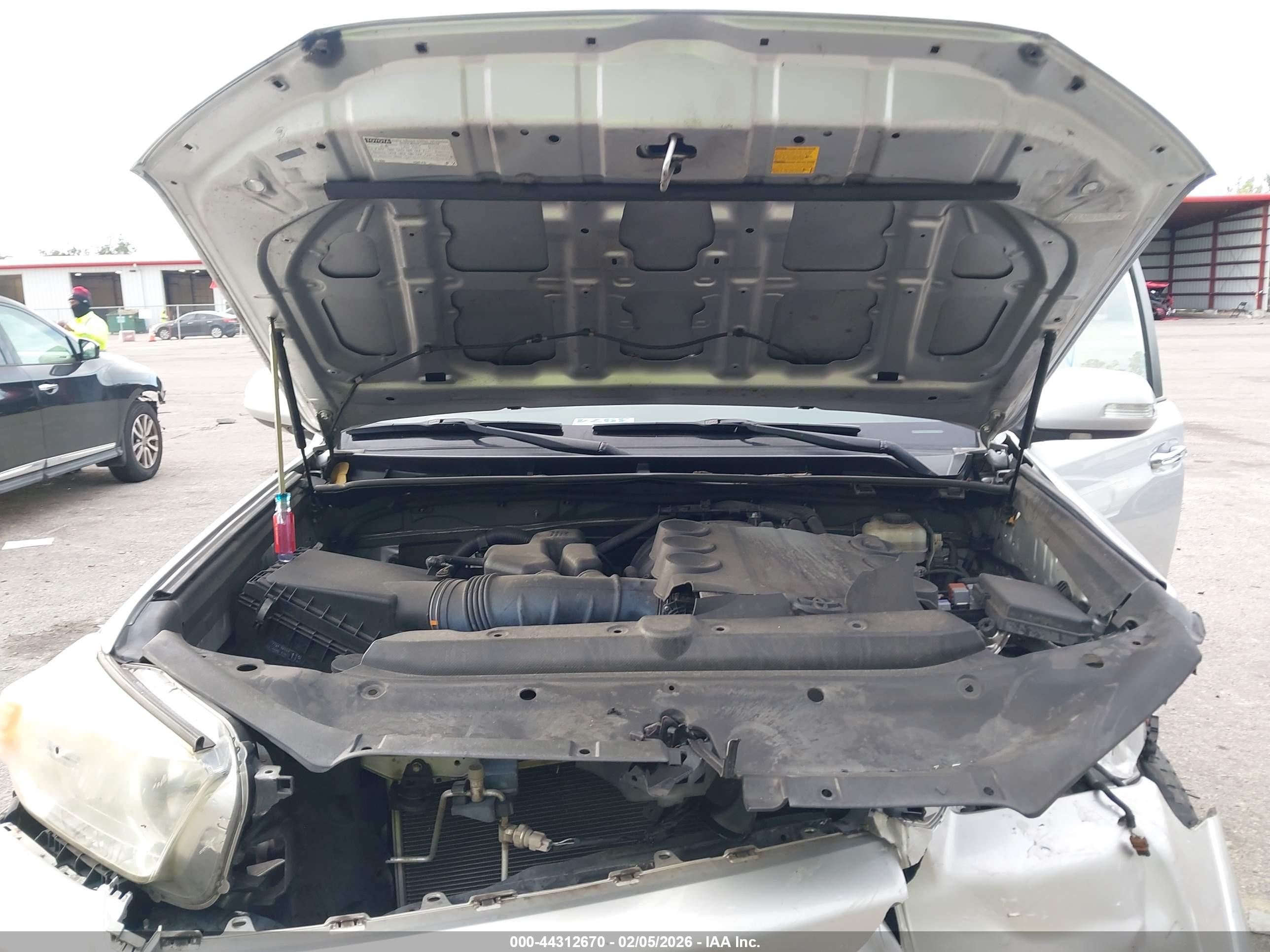 TOYOTA 4RUNNER image 10