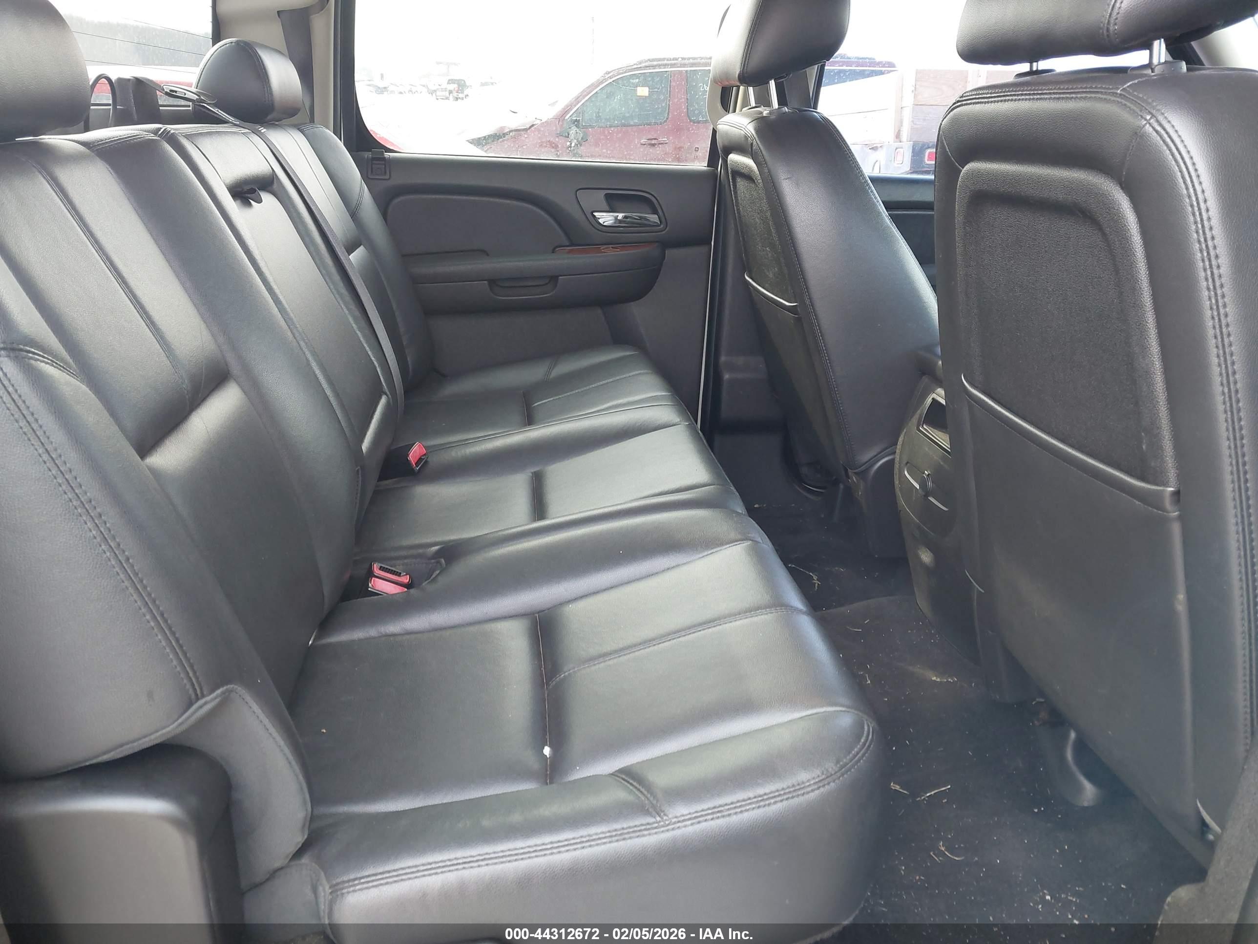 GMC SIERRA image 8