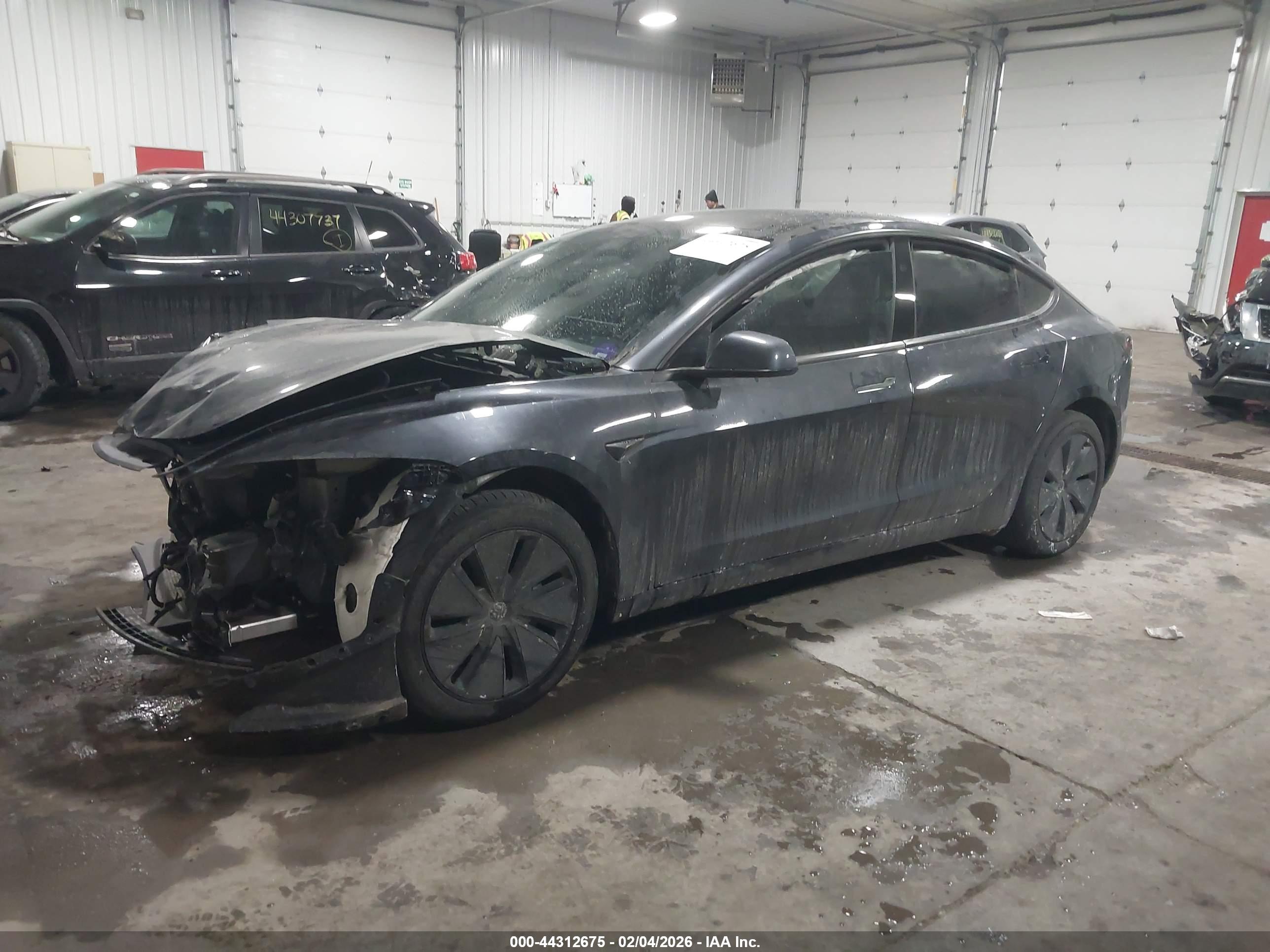 TESLA MODEL image 2
