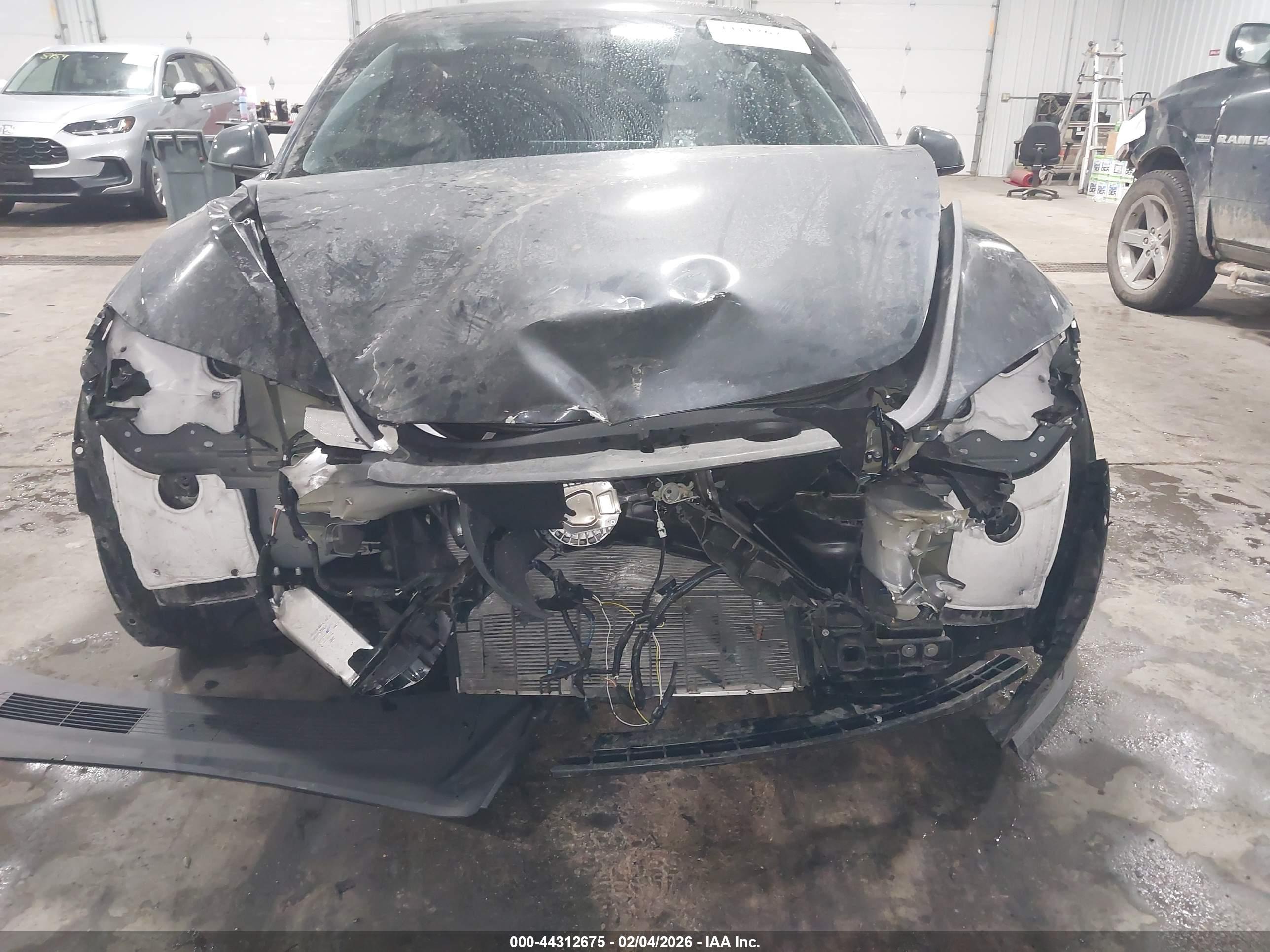 TESLA MODEL image 6