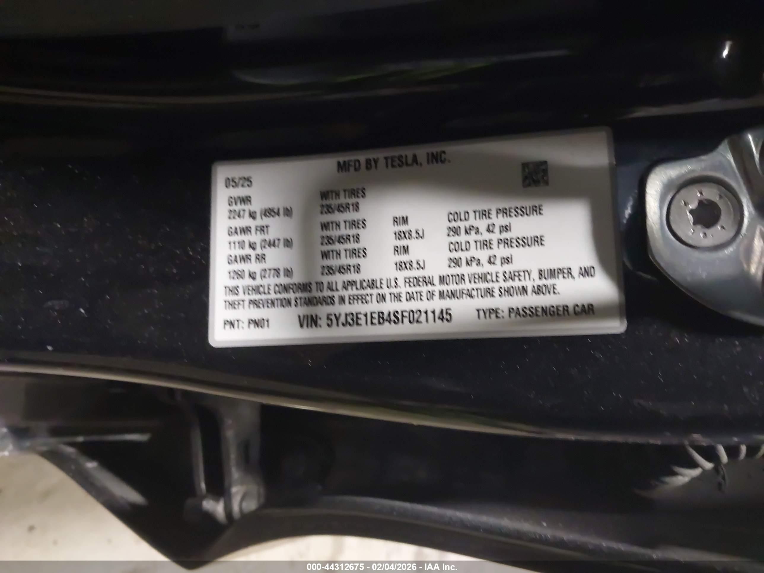 TESLA MODEL image 9
