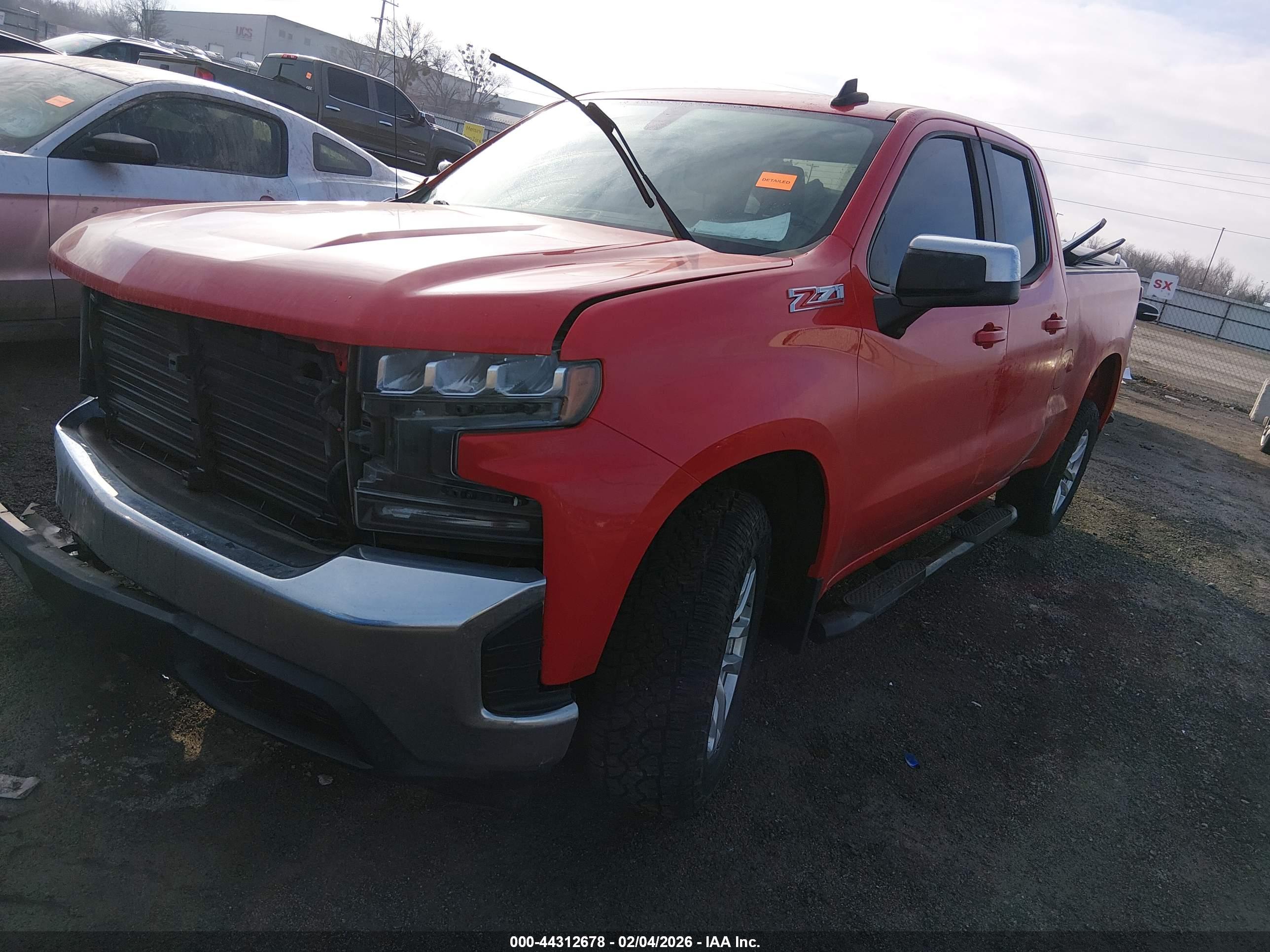 CHEVROLET SILVERADO image 2