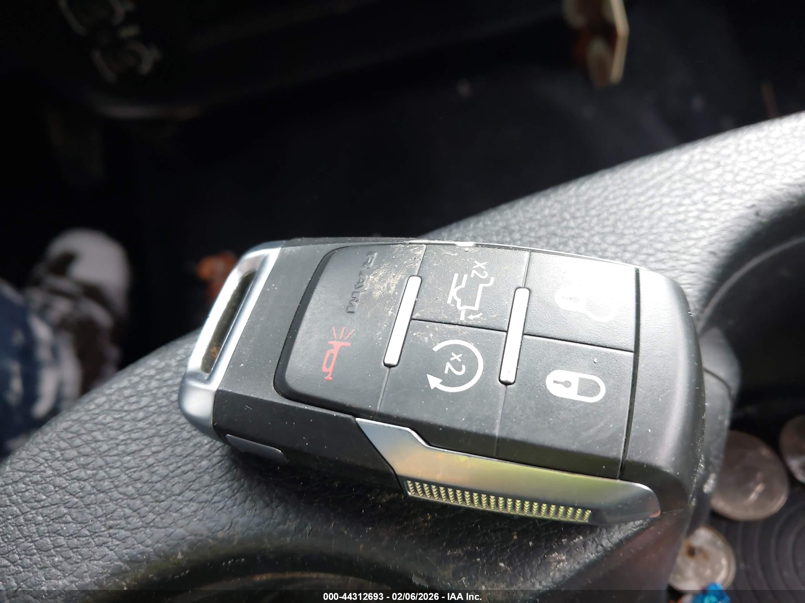 RAM 2500 image 11