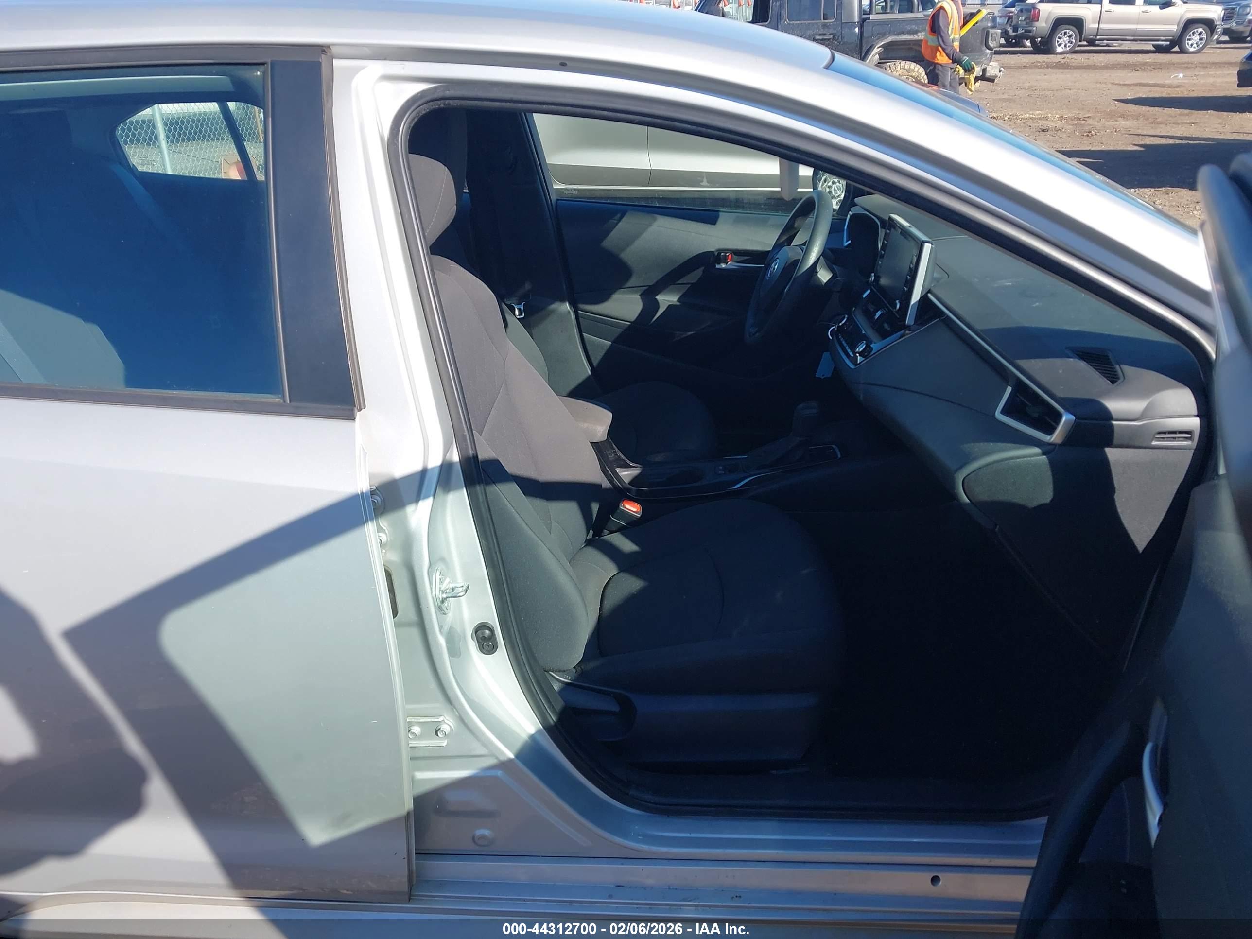 TOYOTA COROLLA image 5