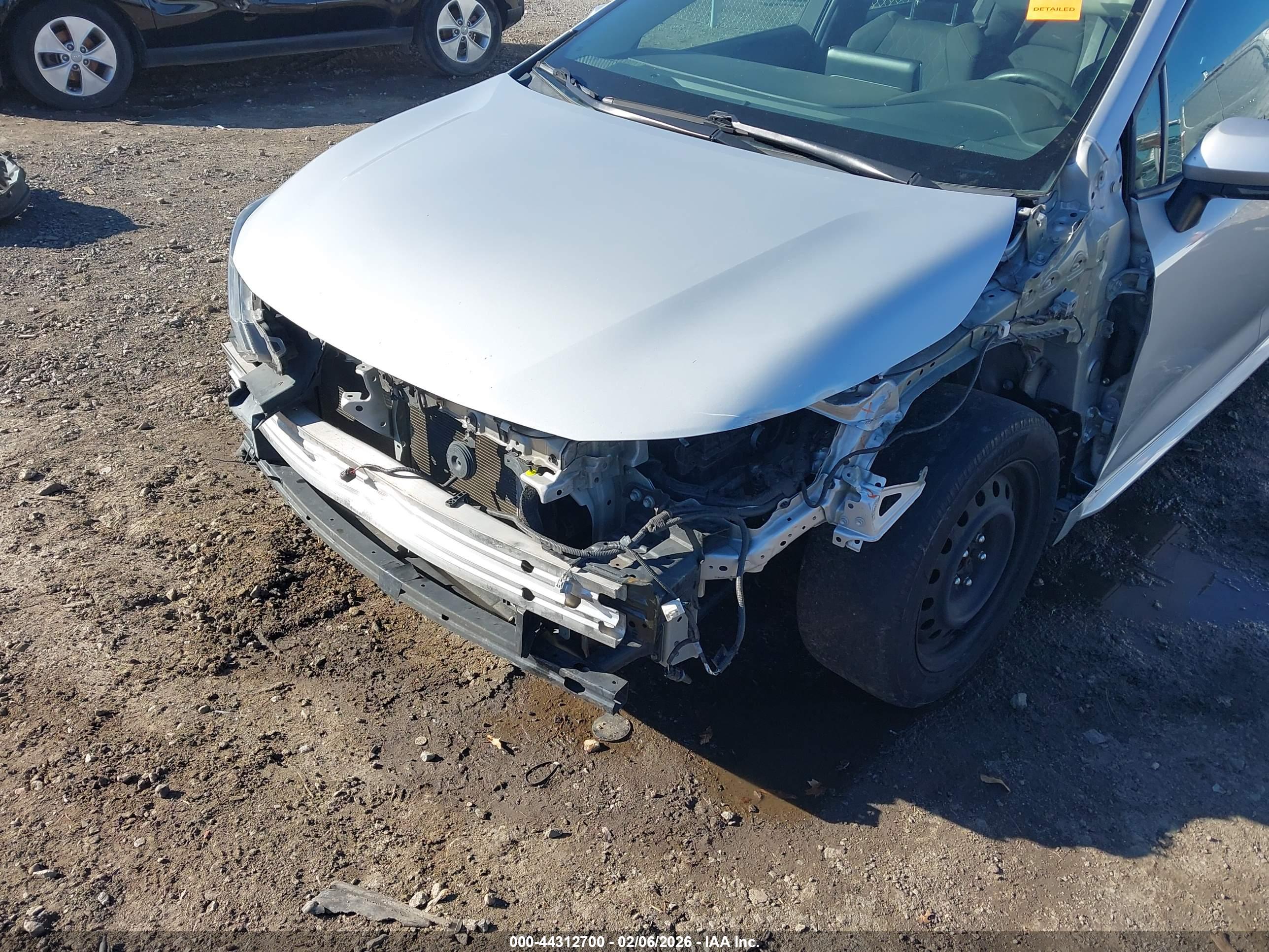 TOYOTA COROLLA image 6