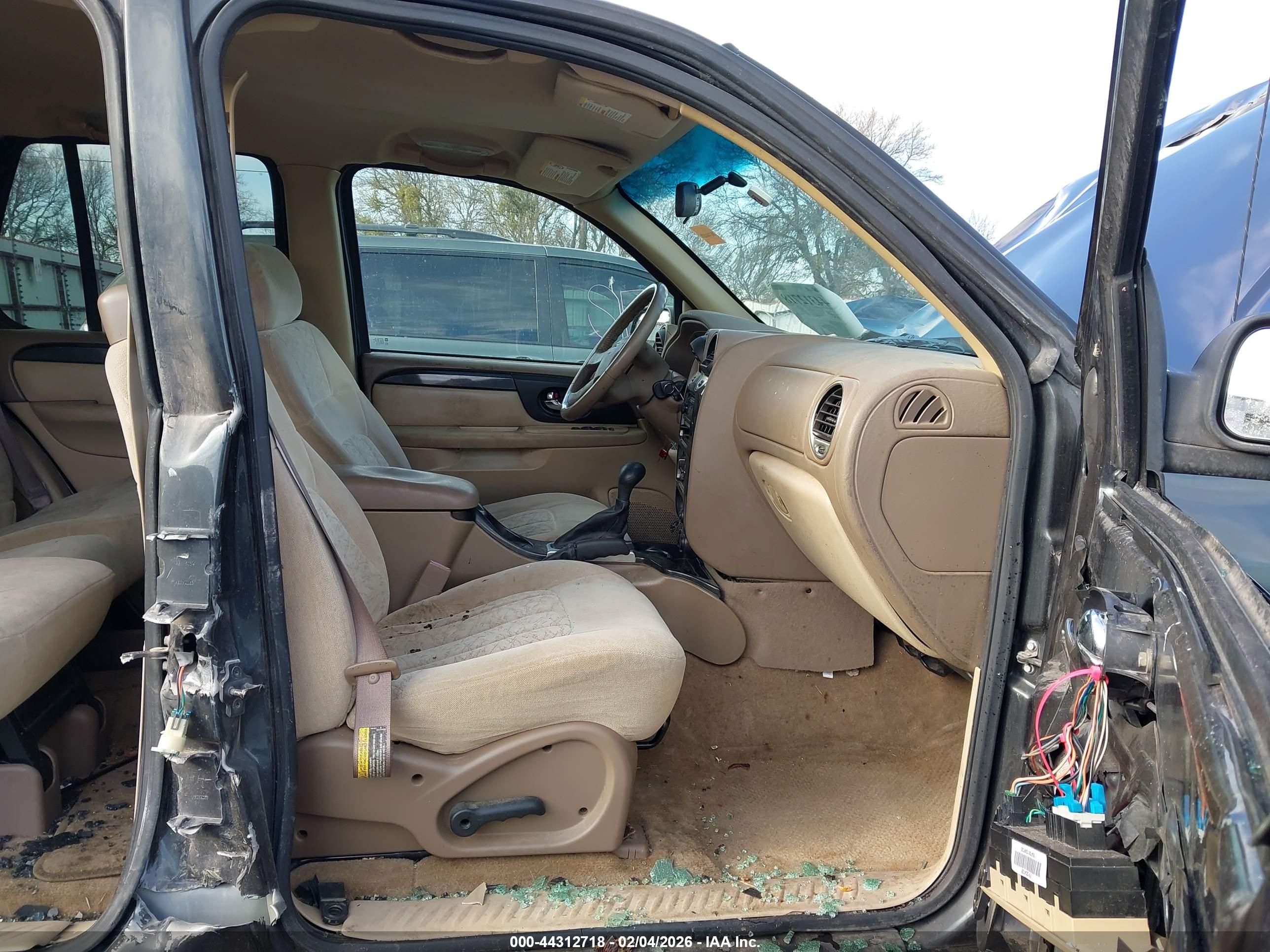 GMC ENVOY image 5