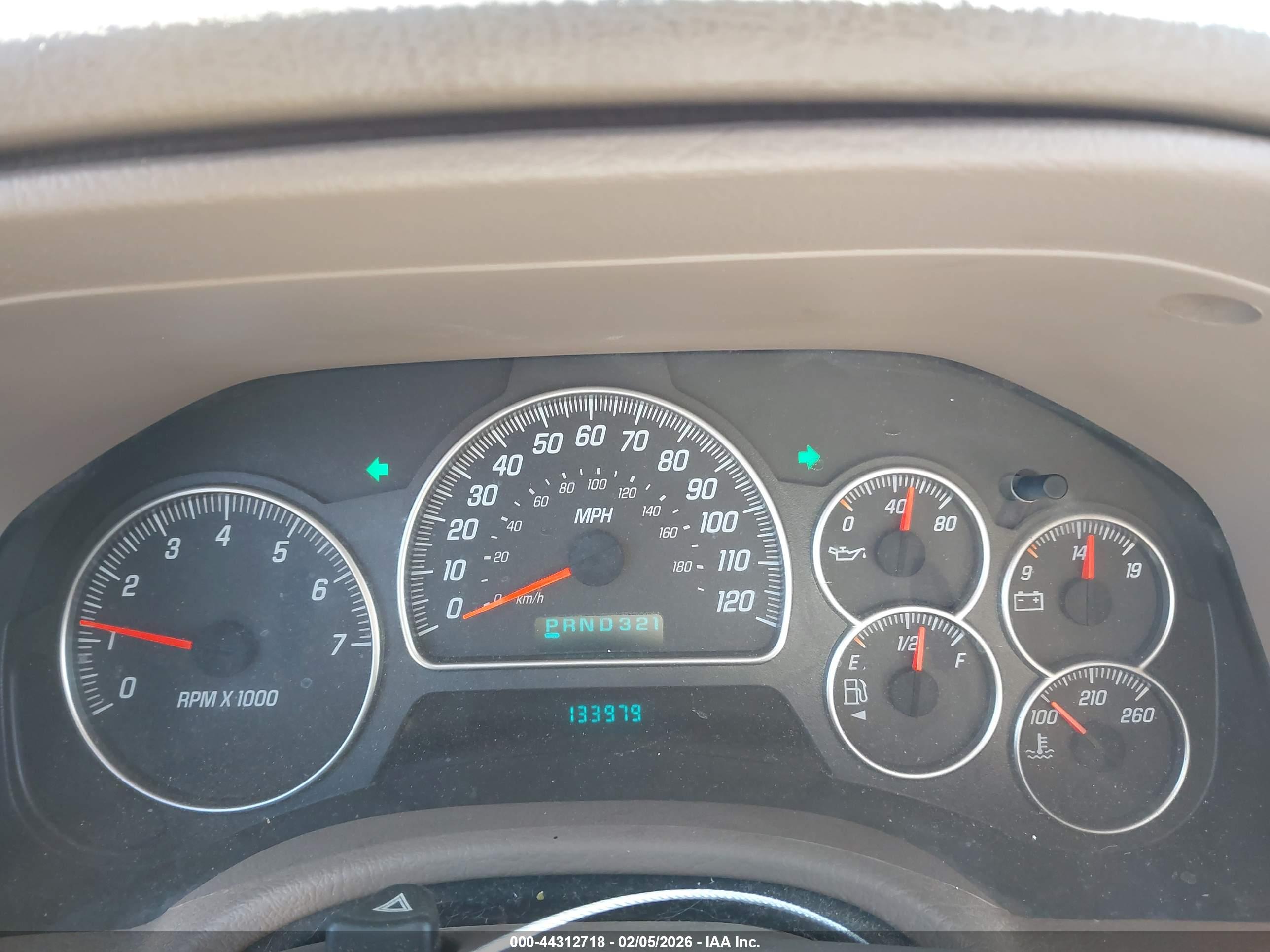 GMC ENVOY image 7