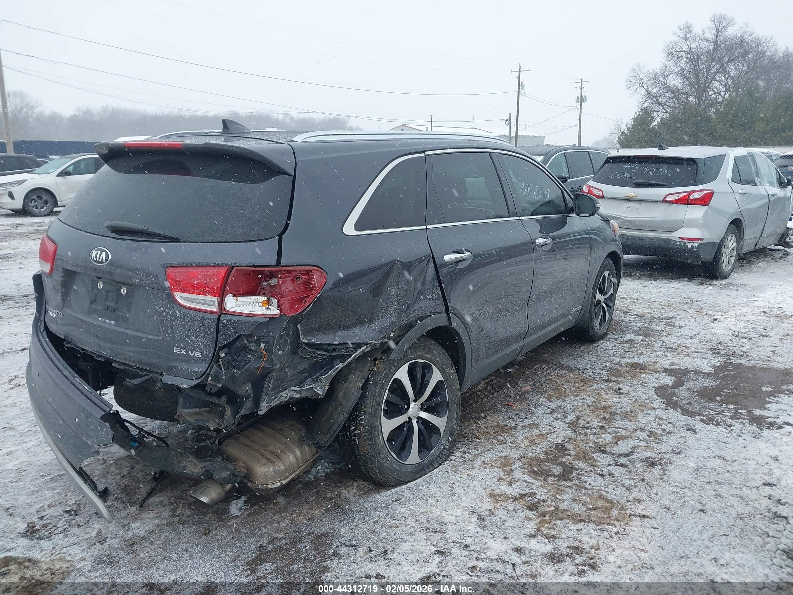 KIA SORENTO image 4