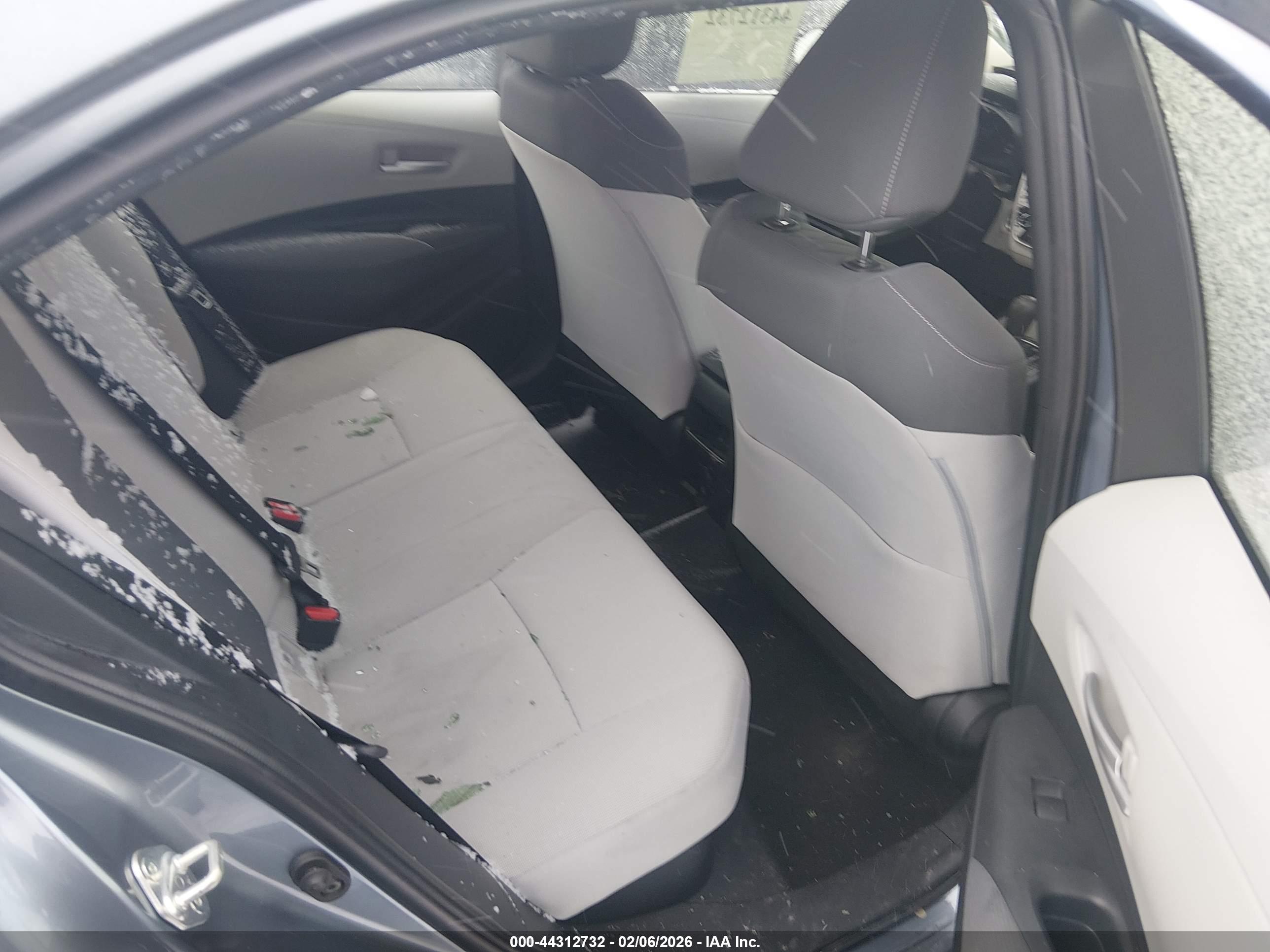 TOYOTA COROLLA image 8