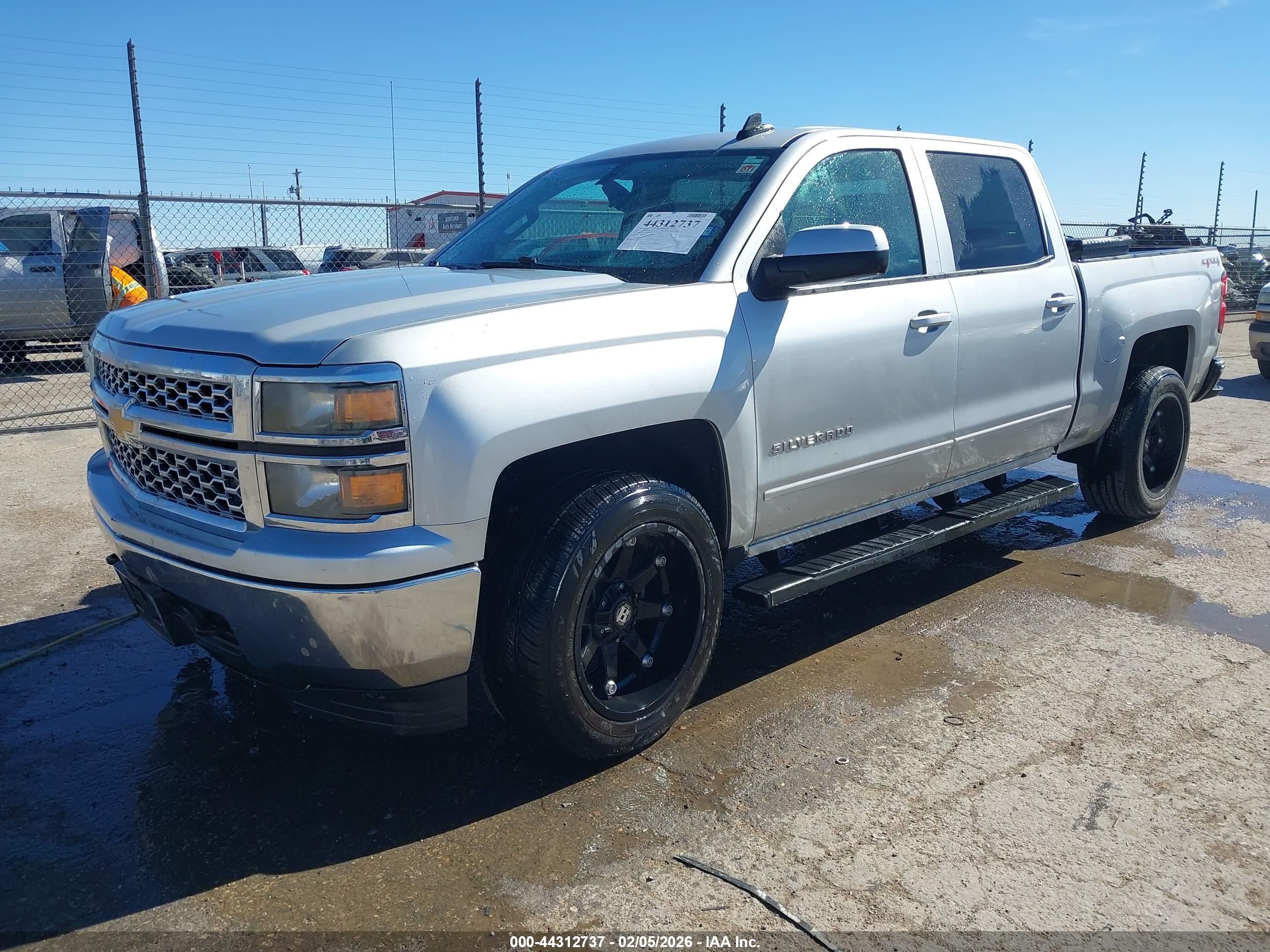 CHEVROLET SILVERADO image 2