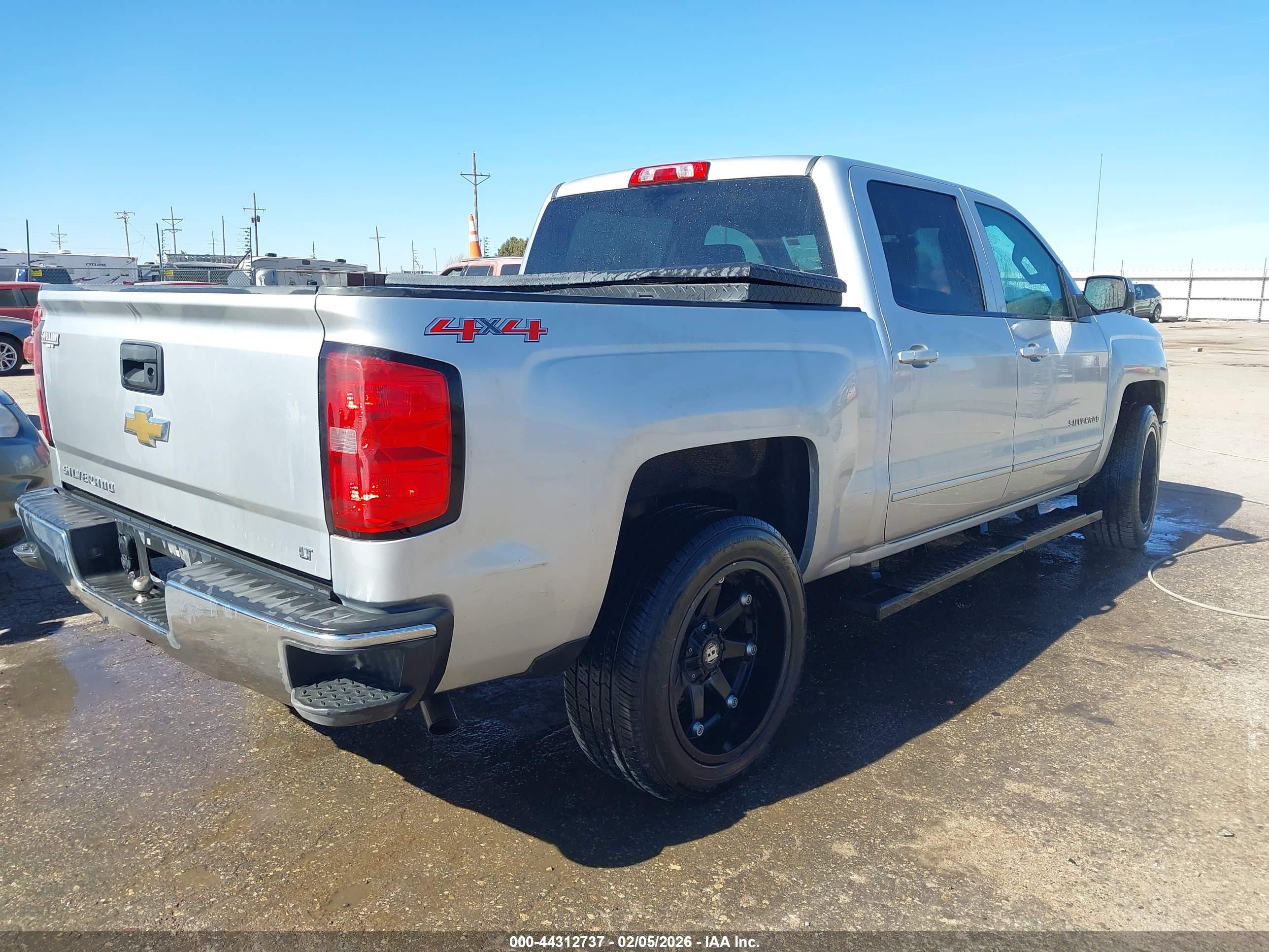 CHEVROLET SILVERADO image 4