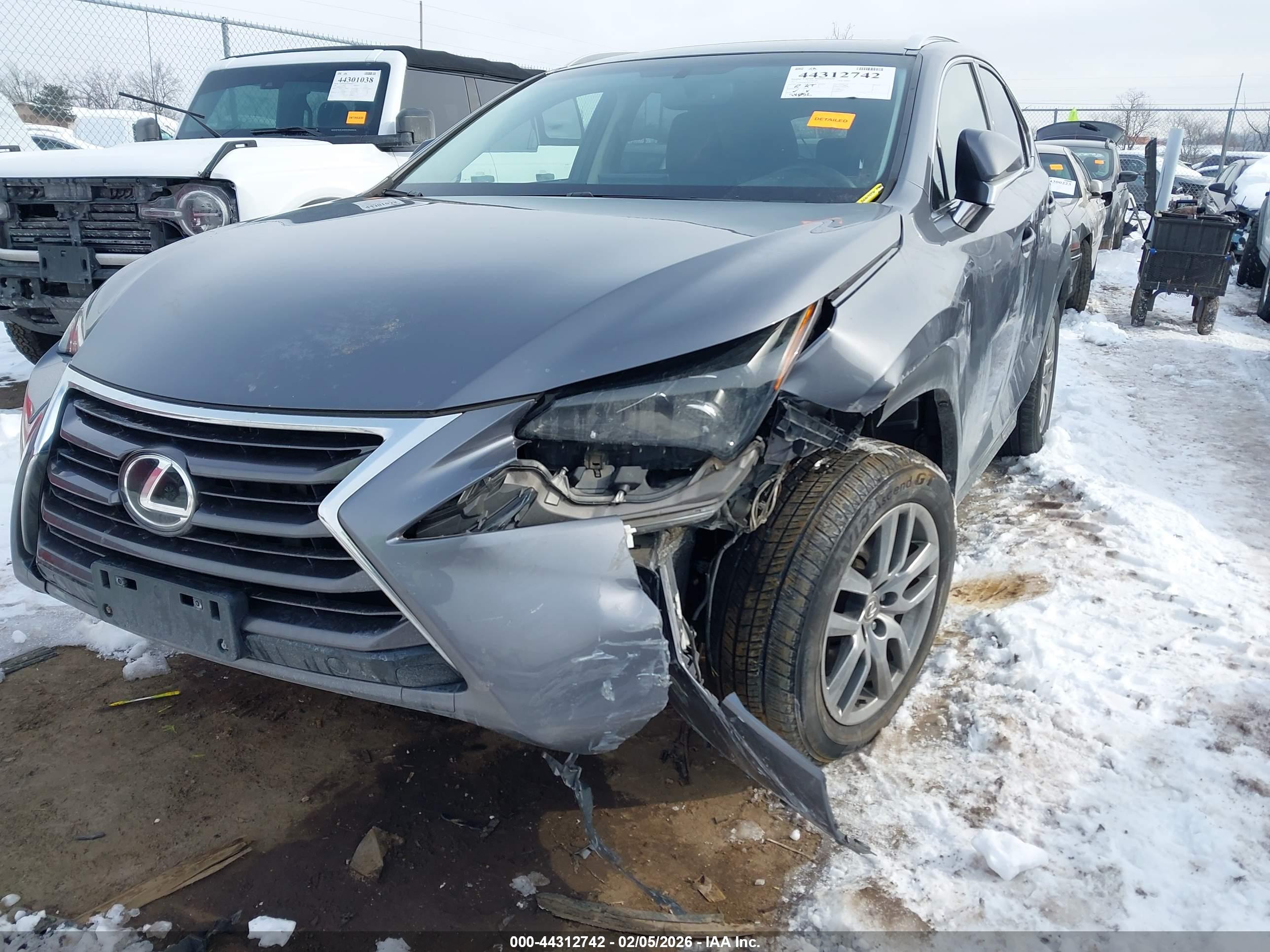 LEXUS NX image 6