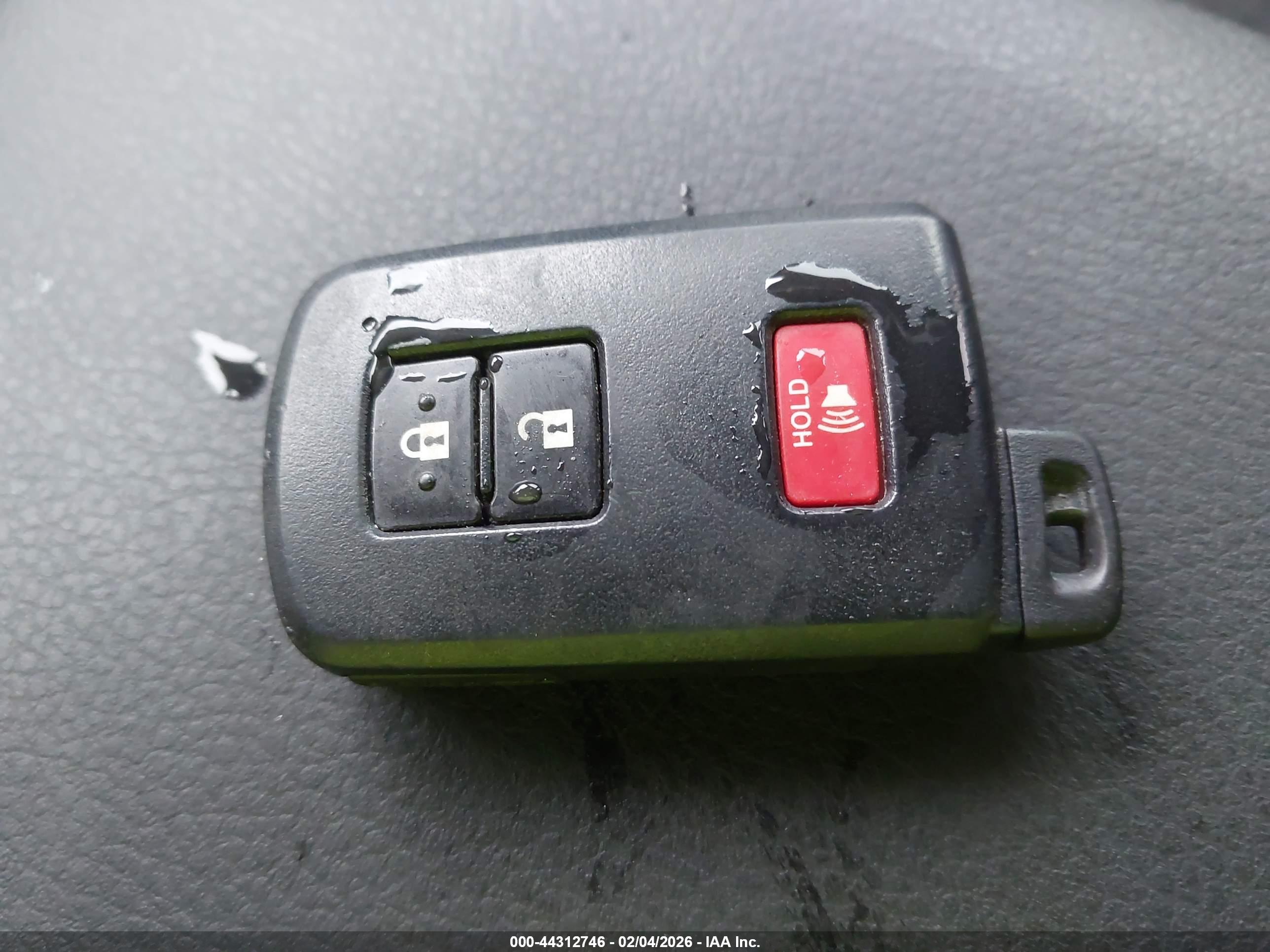 TOYOTA TACOMA image 11