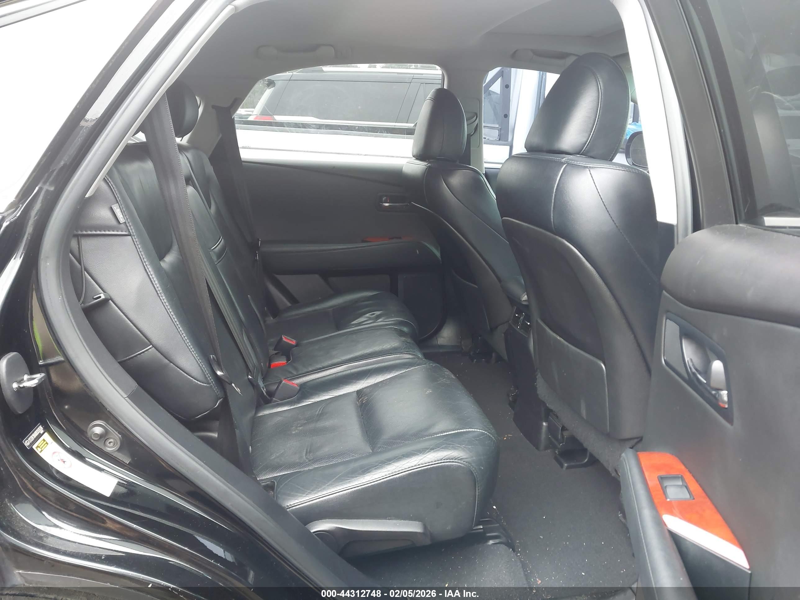LEXUS RX image 8