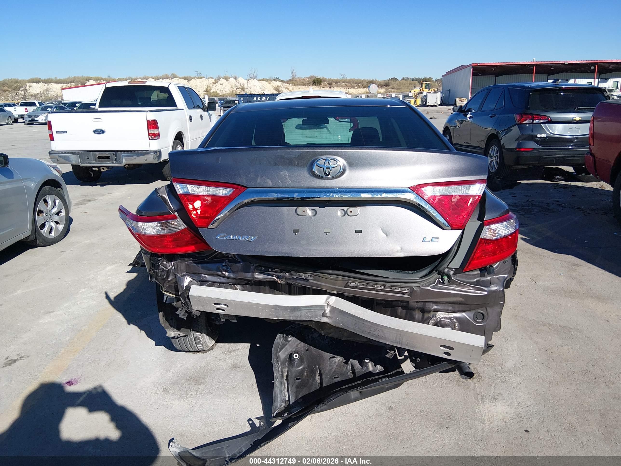 TOYOTA CAMRY image 6