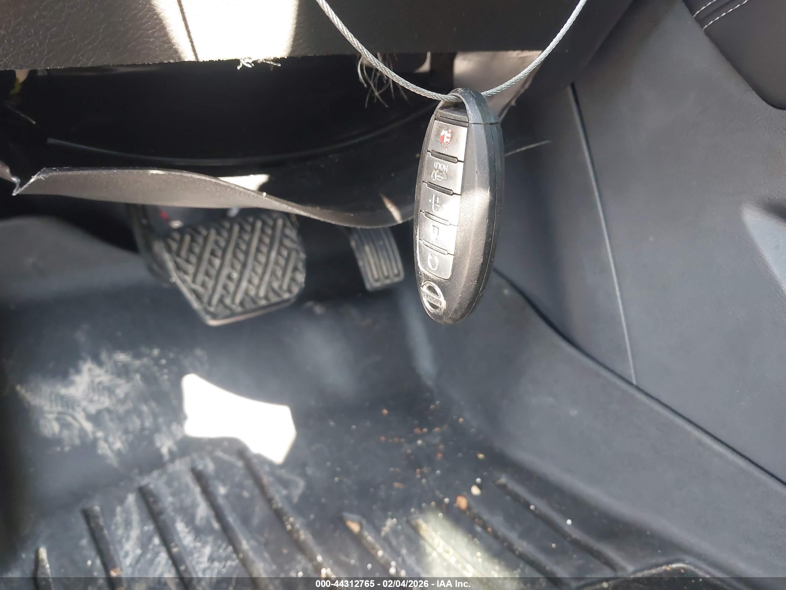NISSAN MURANO image 11