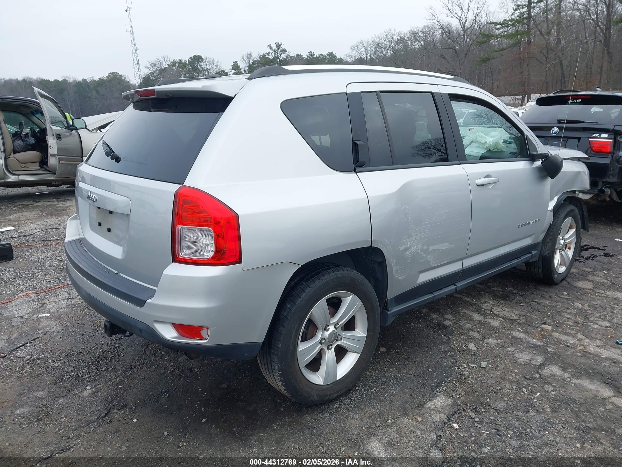 JEEP COMPASS image 4