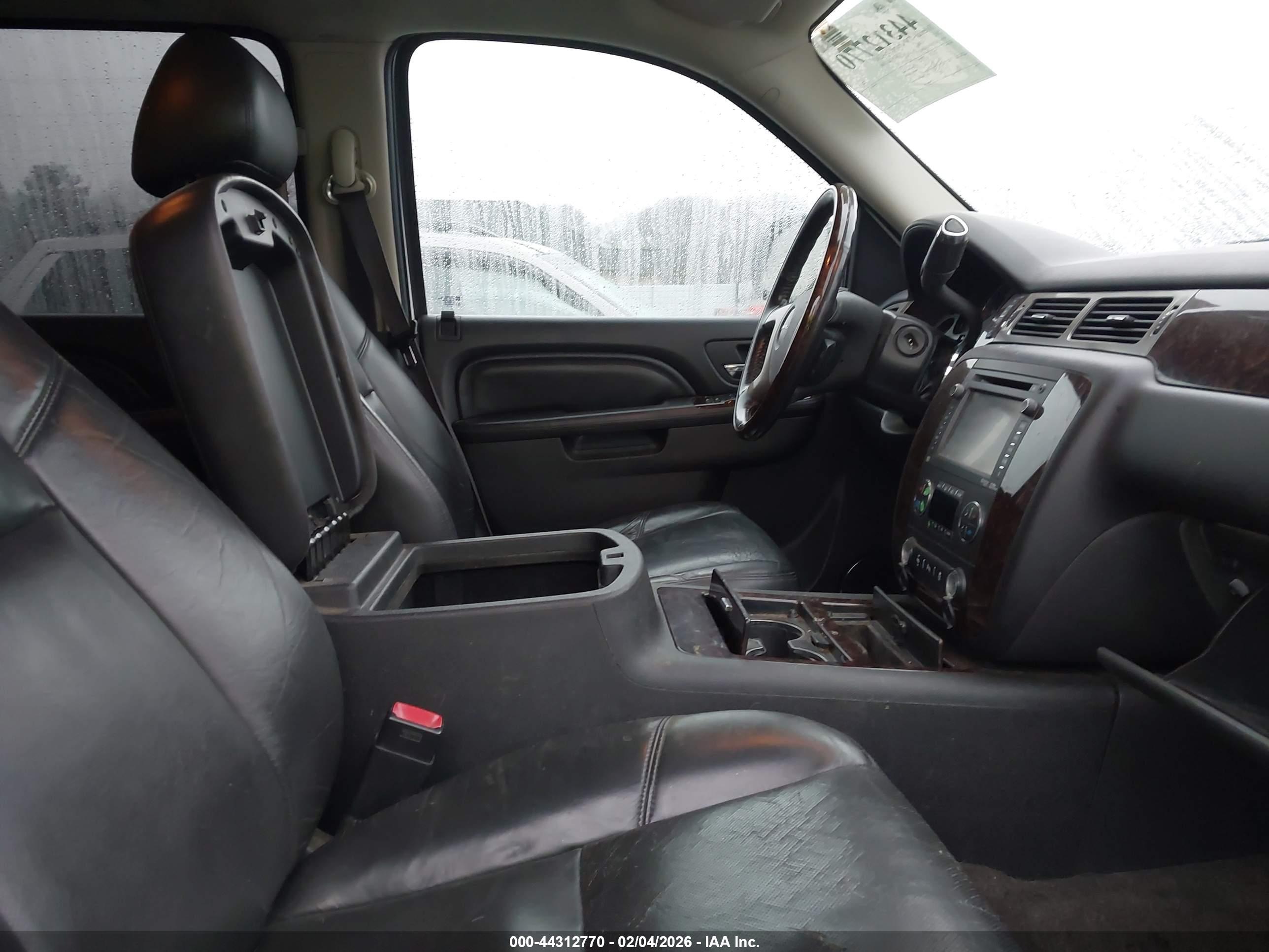 GMC YUKON image 5
