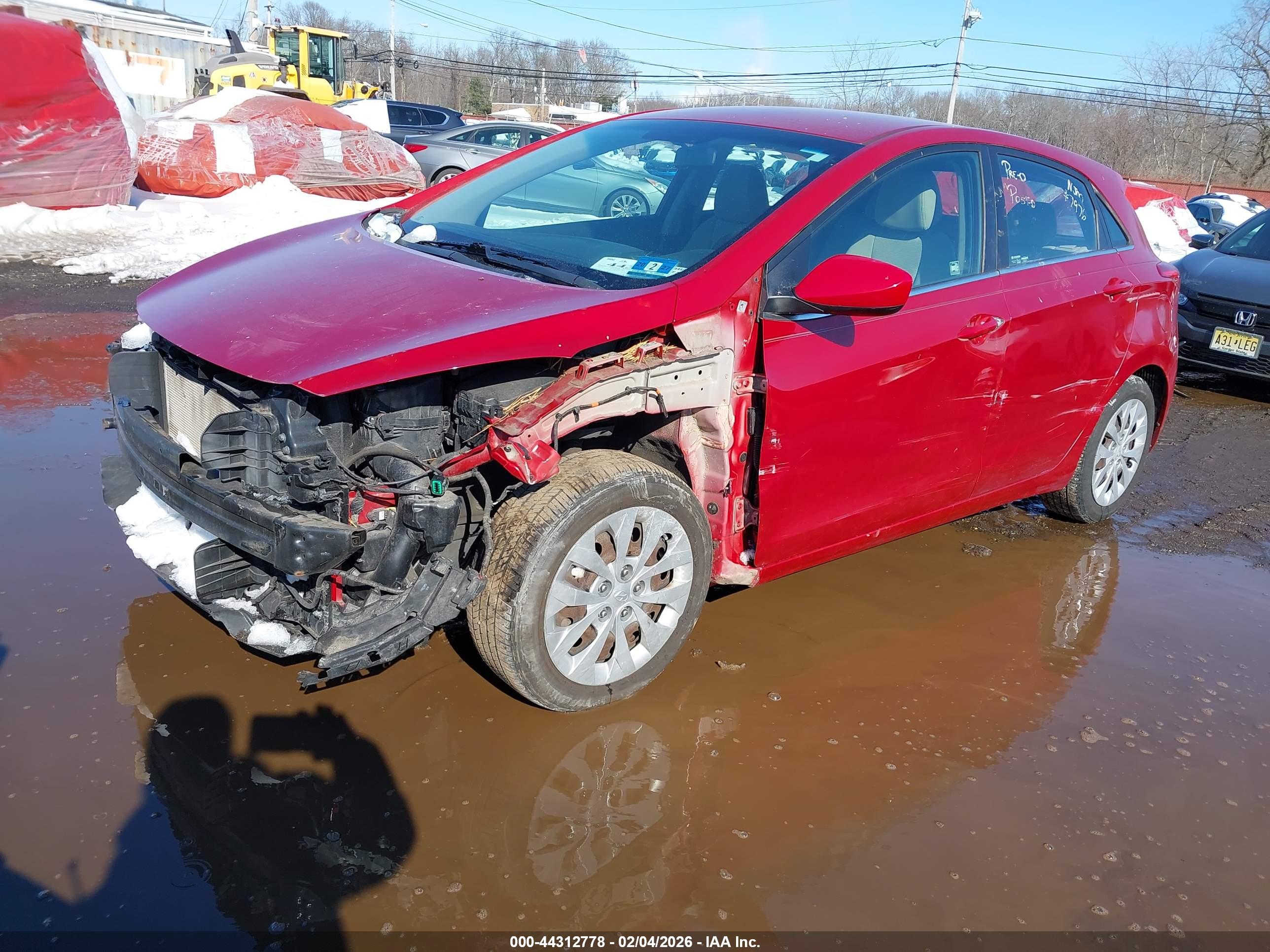 HYUNDAI ELANTRA image 2