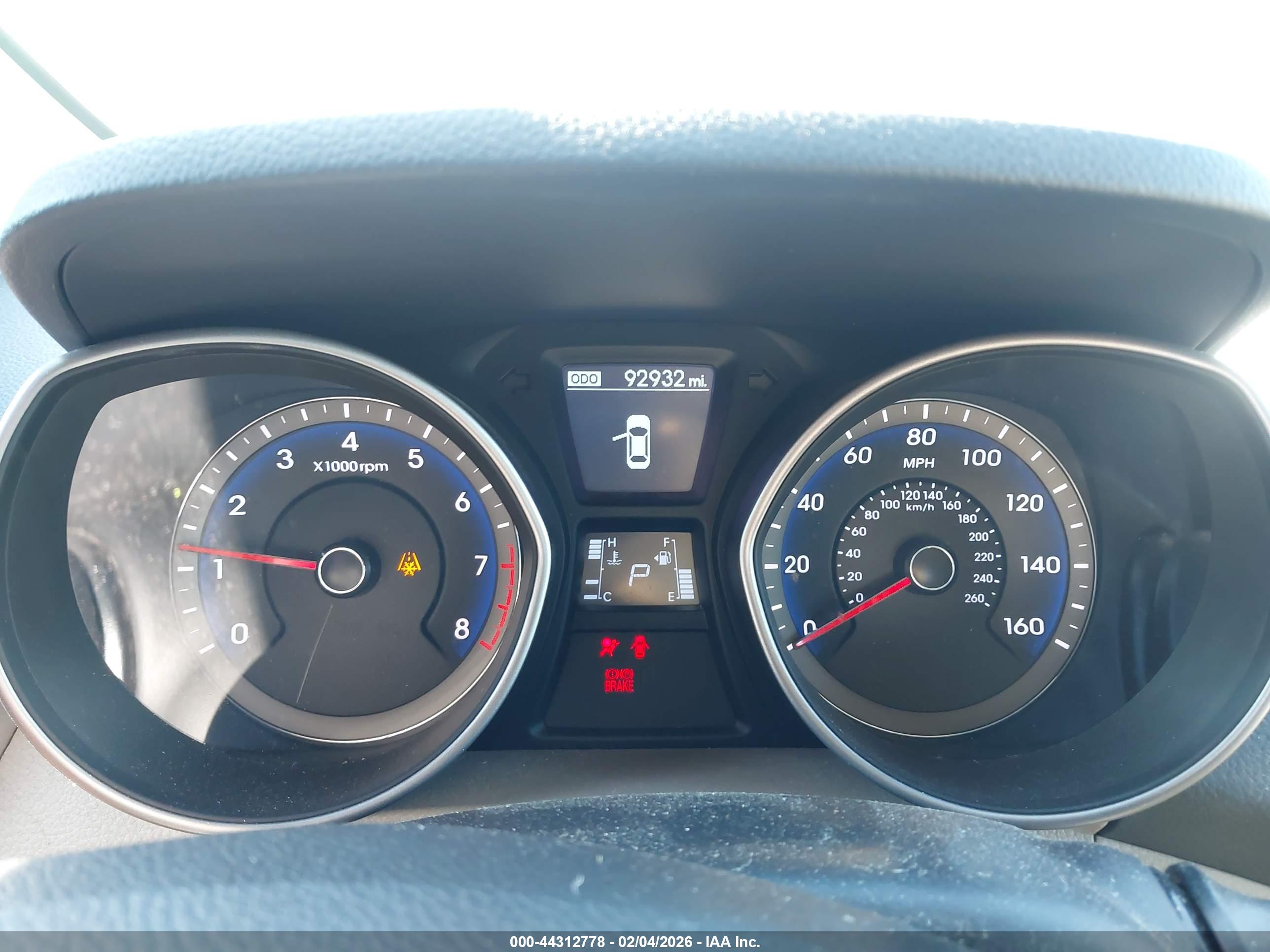 HYUNDAI ELANTRA image 7
