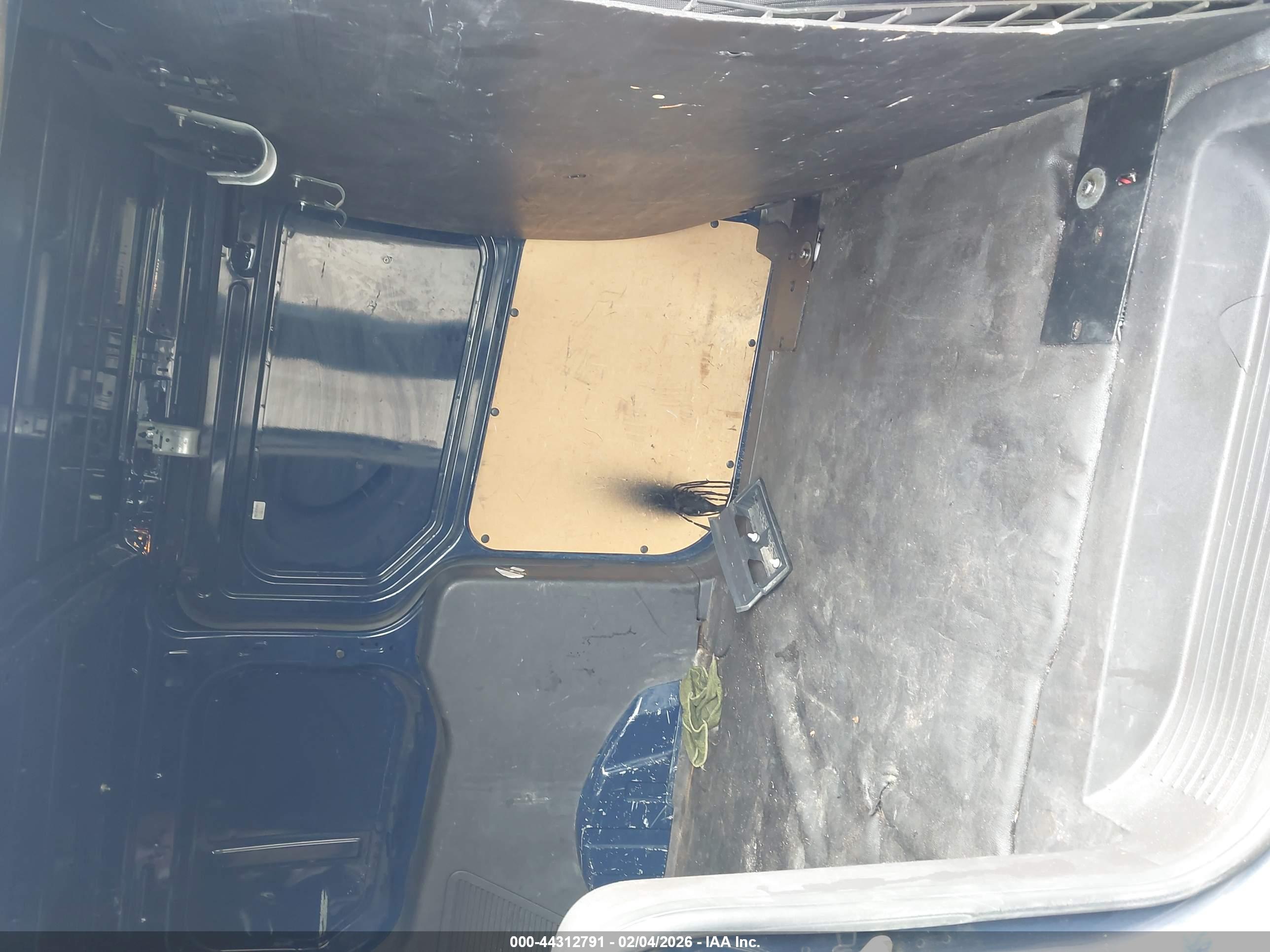 FORD TRANSIT image 8