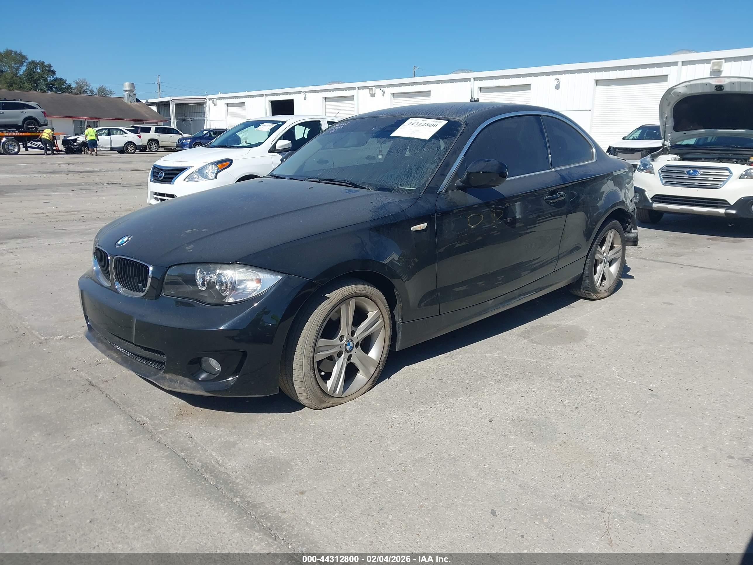 BMW 128I image 2