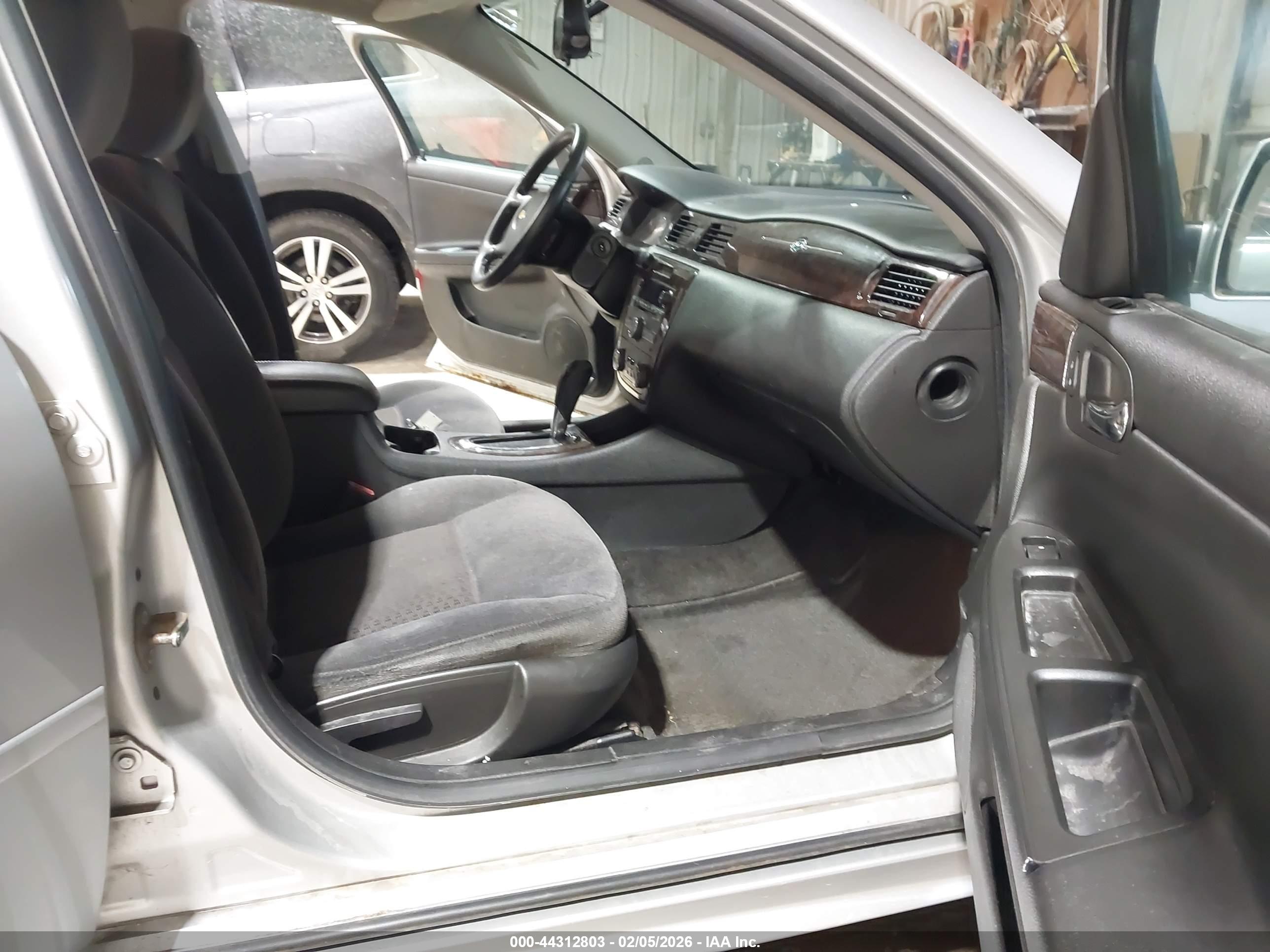 CHEVROLET IMPALA image 5