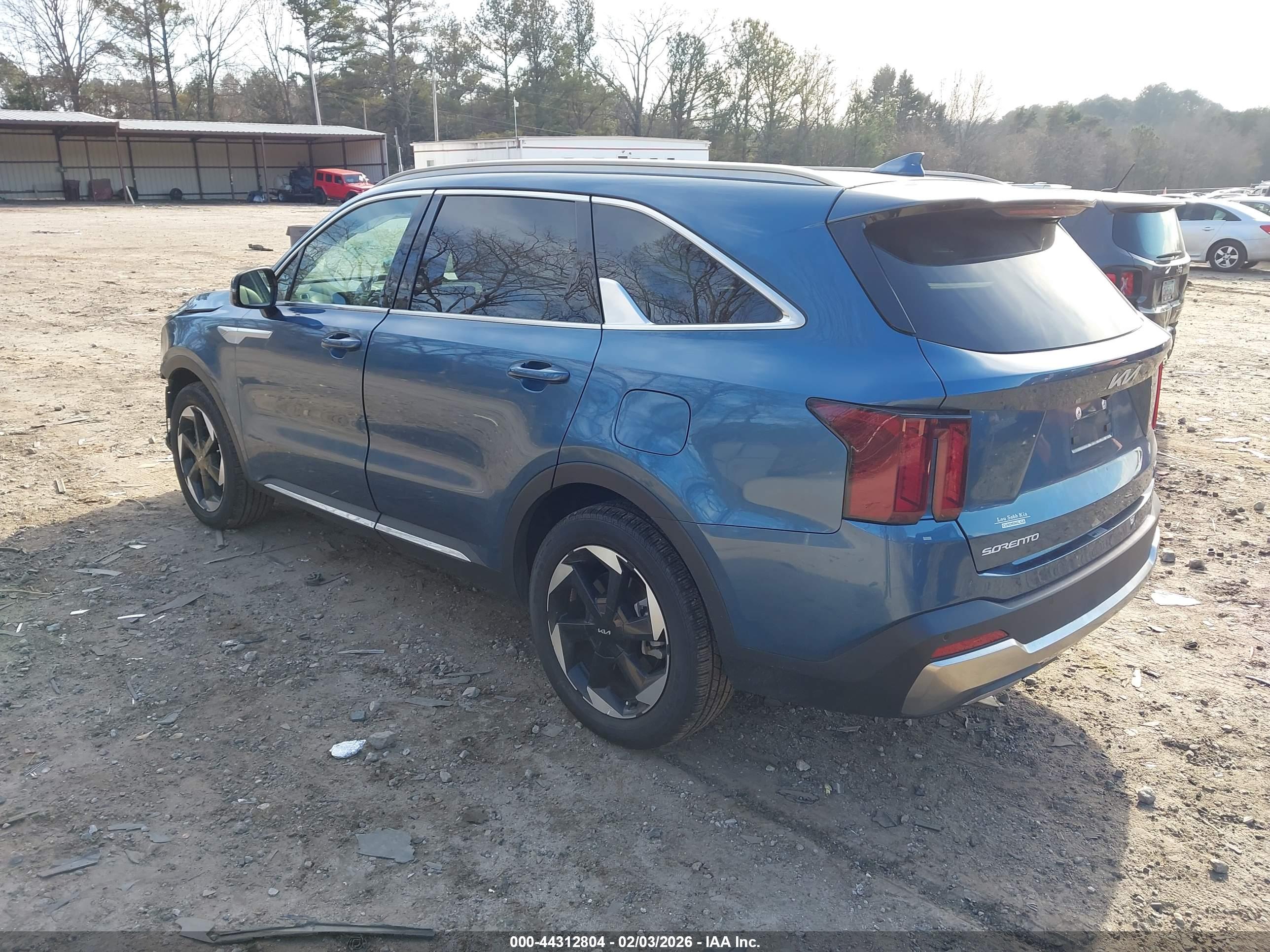 KIA SORENTO image 3