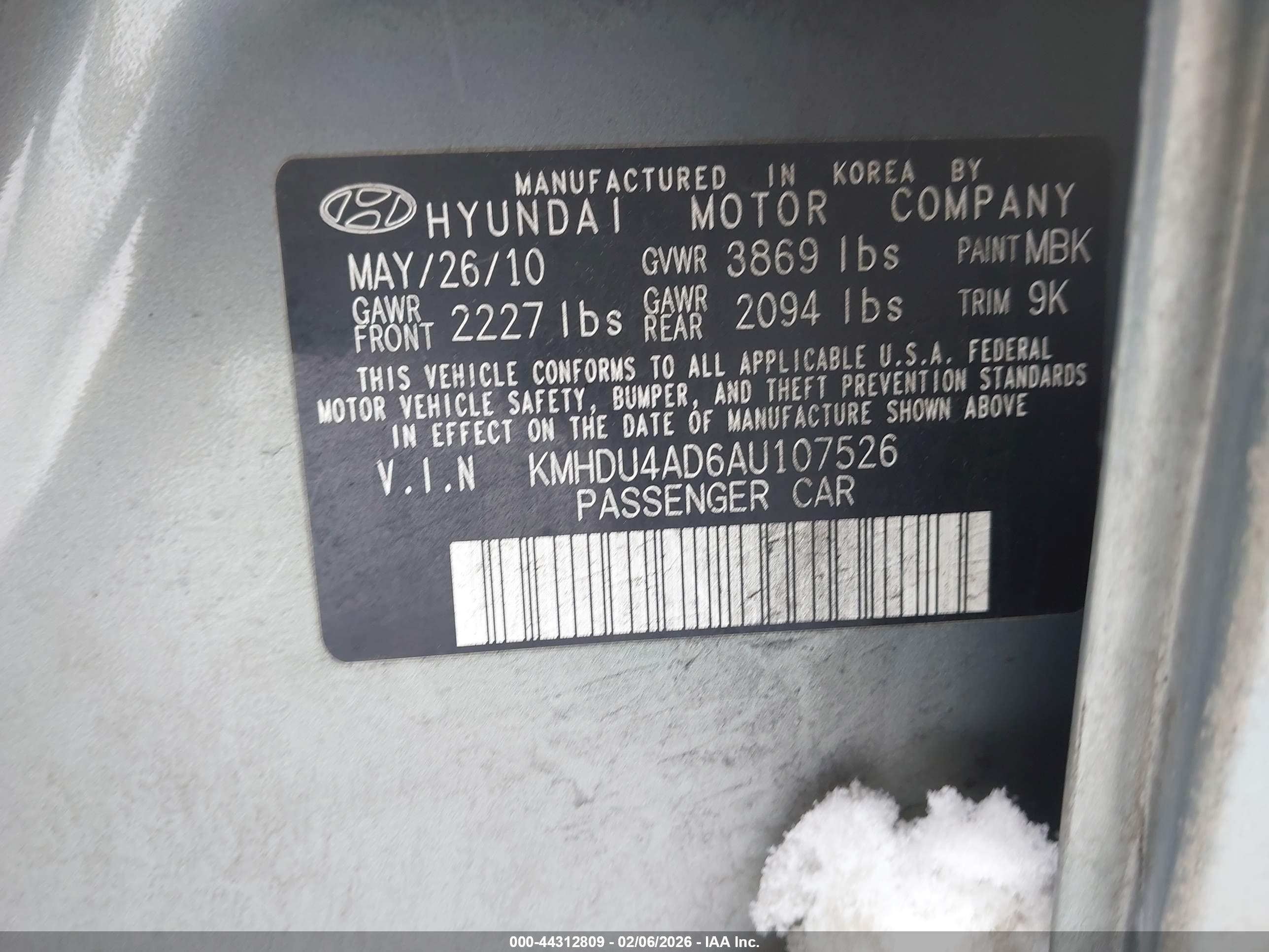 HYUNDAI ELANTRA image 9