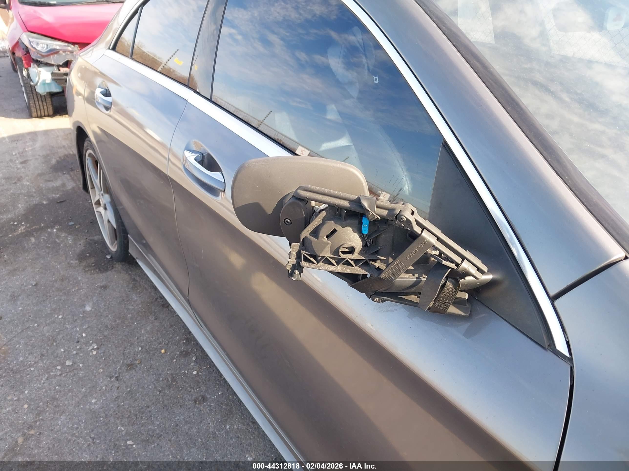 MERCEDES-BENZ CLA image 6
