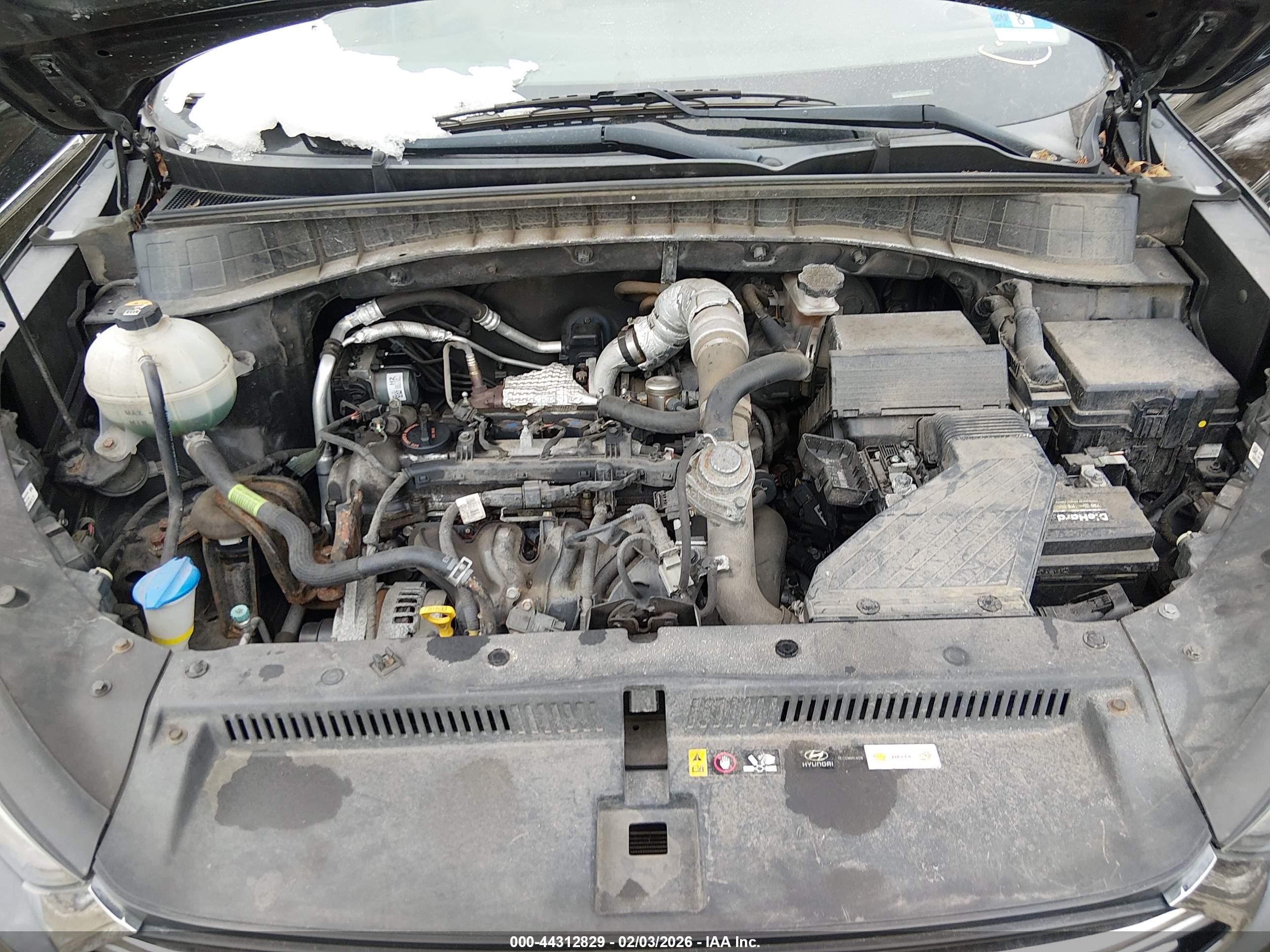 HYUNDAI TUCSON image 10