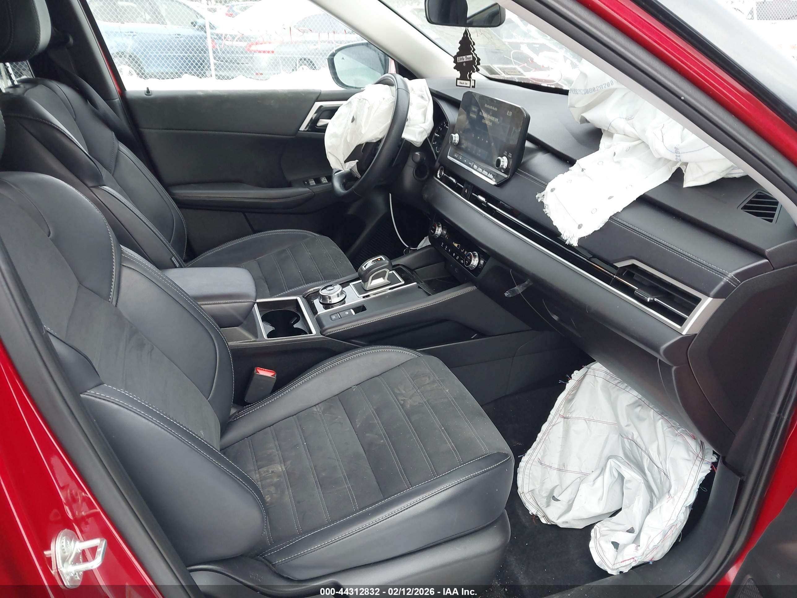MITSUBISHI OUTLANDER image 5