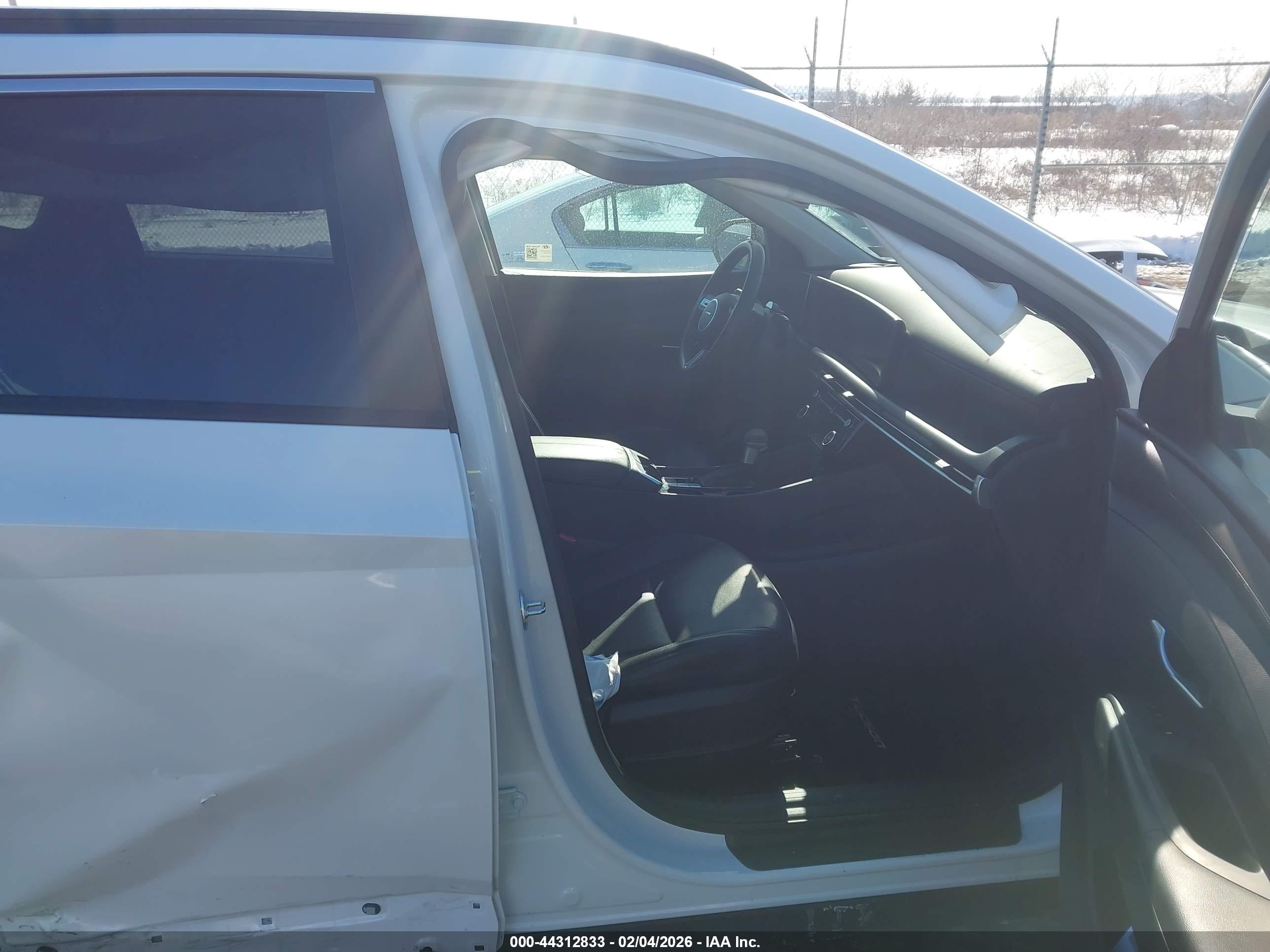 HYUNDAI TUCSON image 5
