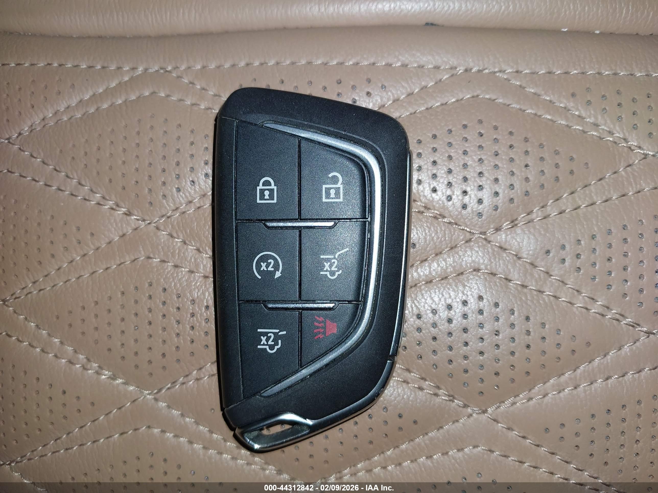 CADILLAC ESCALADE image 11