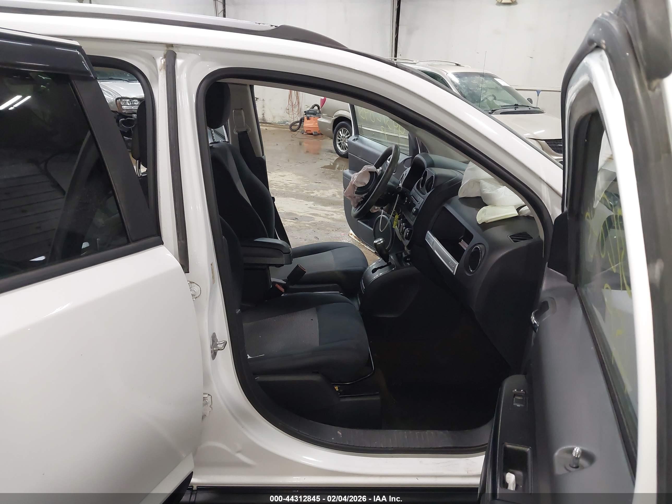 JEEP COMPASS image 5