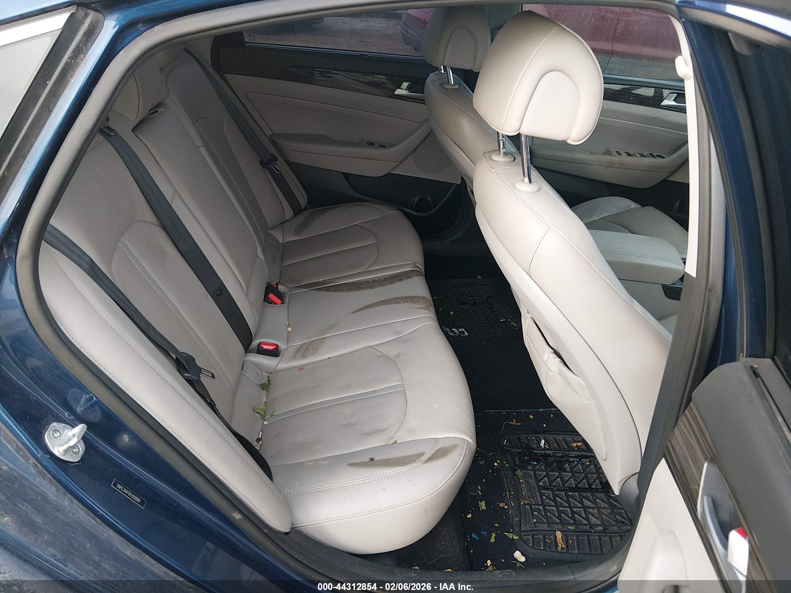 HYUNDAI SONATA image 8