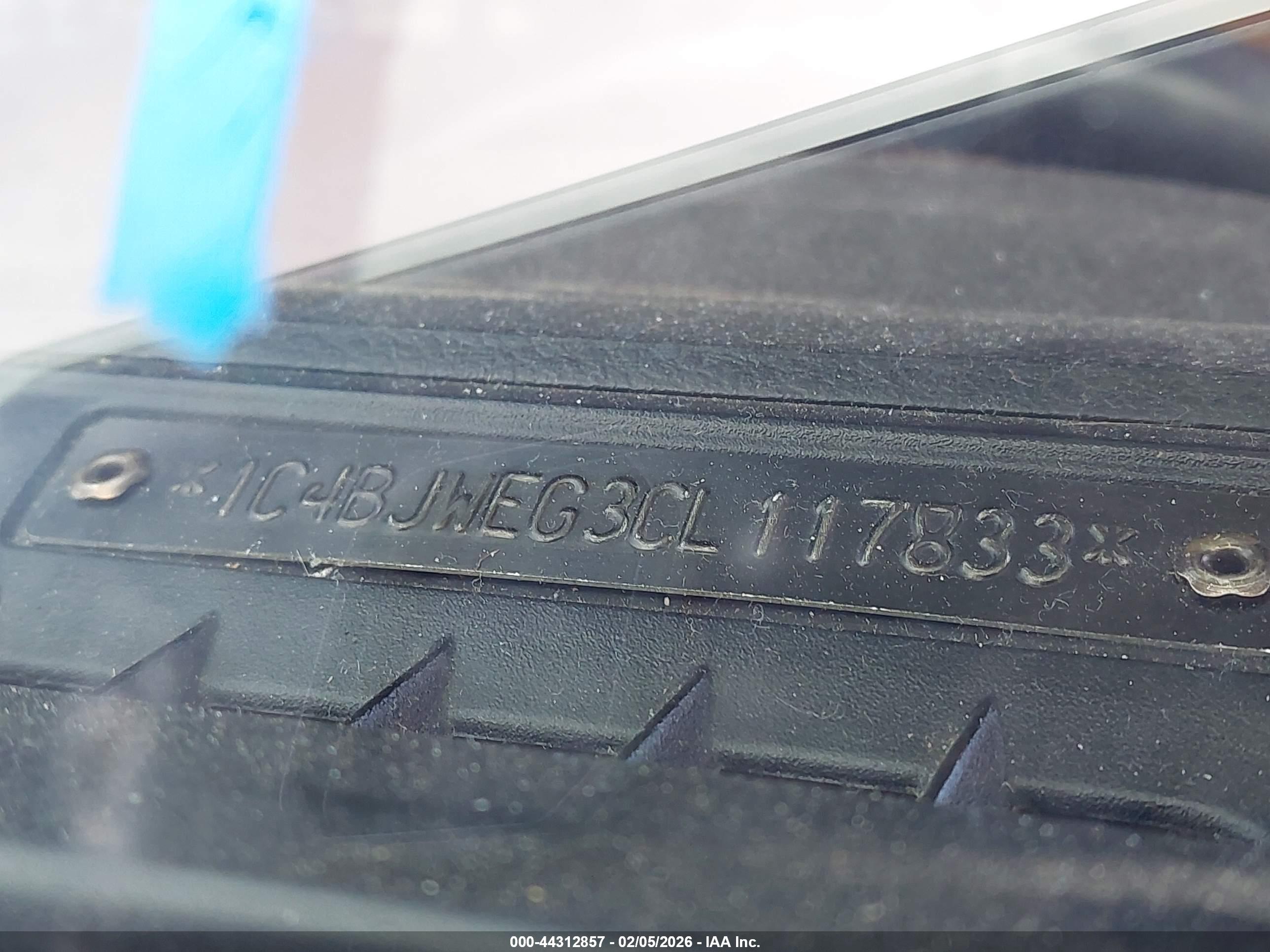 JEEP WRANGLER image 9